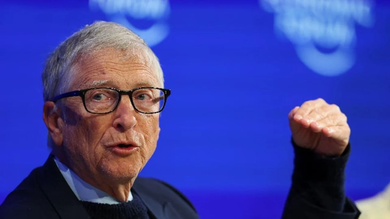 Dutch Lawsuit Puts Bill Gates and Pfizer’s Bourla in the Dock Over Claims COVID Shots Were a “Biological Weapon”