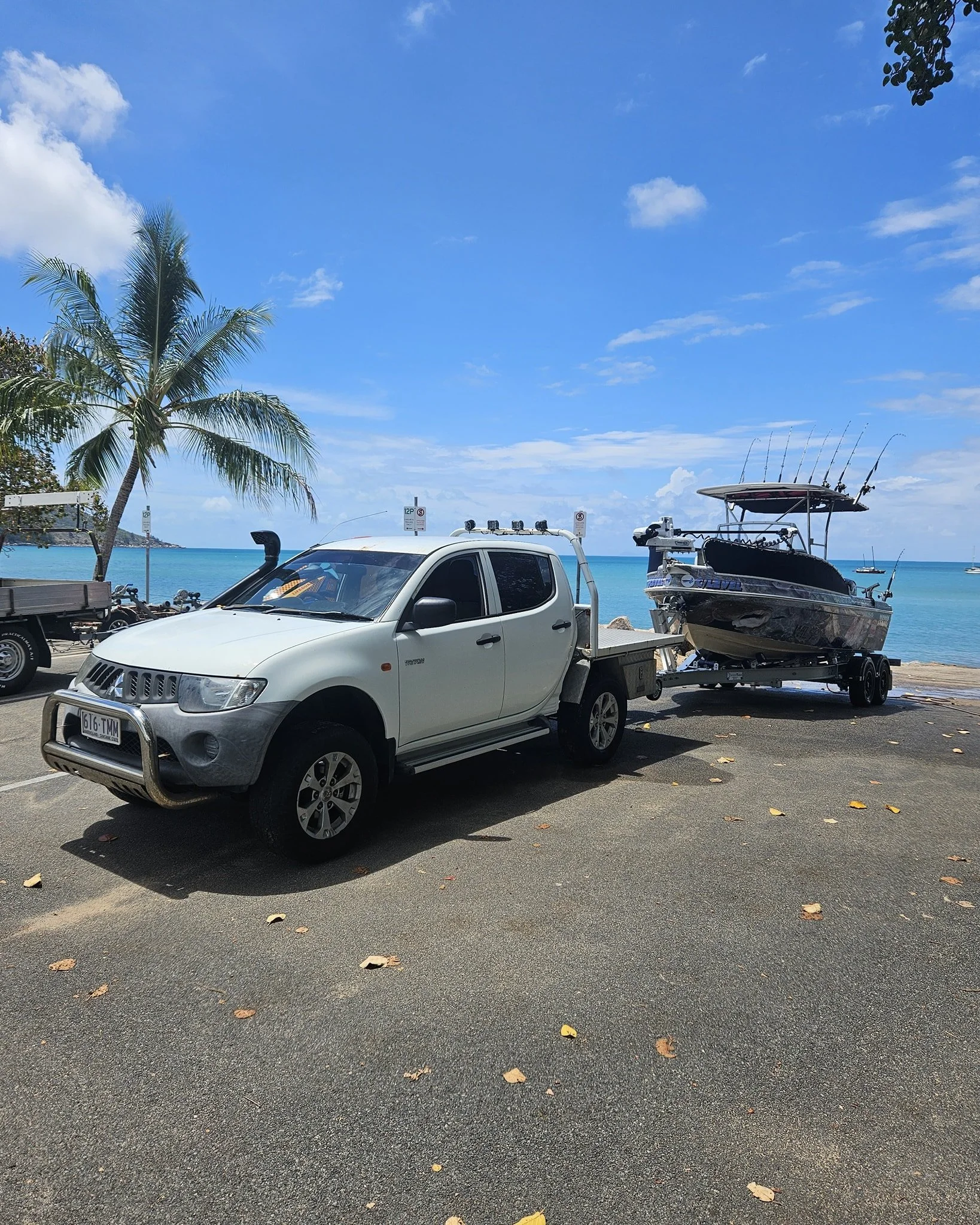 Awesome new aluminium 2tn trailer upgrade from @portsidetrailers and @seakingboatsqld 
Ethan will look after you and build you any trailer you want to suit your boat.
Easy drive on and off and very stable and balanced on the road. Thanks Ethan and Po