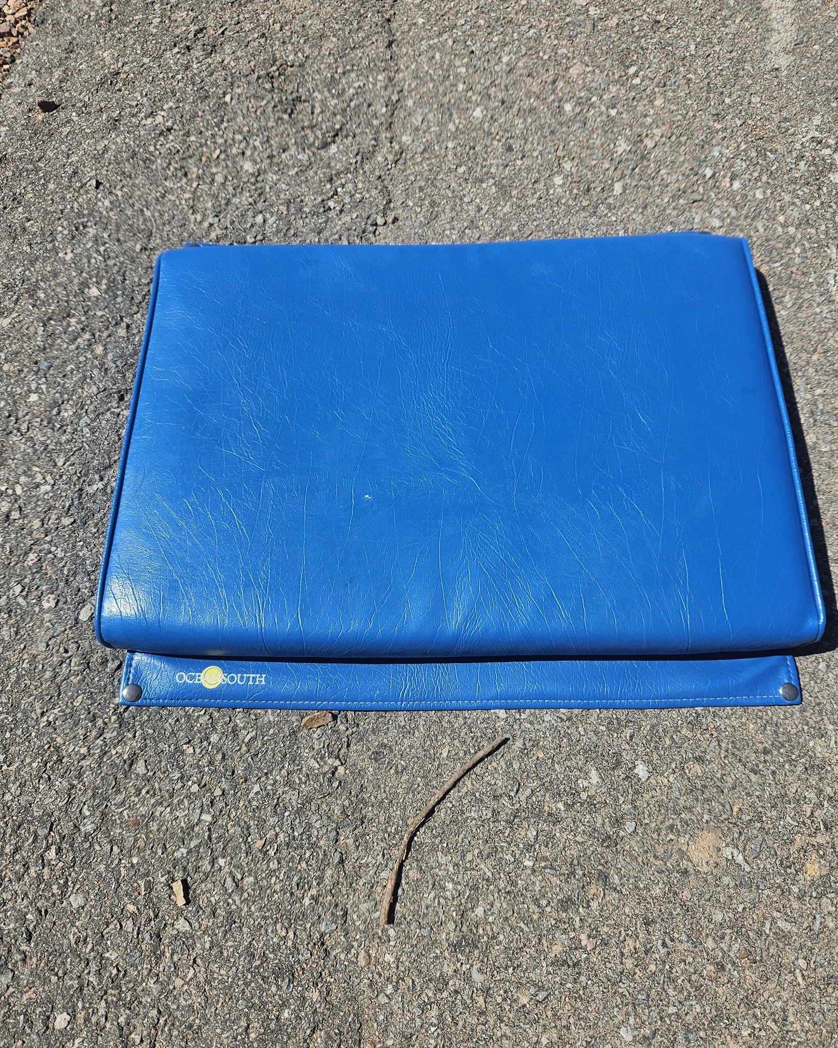 Need some help as my Ocean South Blue boat seat flew of my boat from somewhere from Horseshoe Bay boat ramp and top ed of Horseshoe Bay Road before the bend going towards the forts walk. 126B Horseshoe Bay Road where my boat parks.
Hopefully someone 