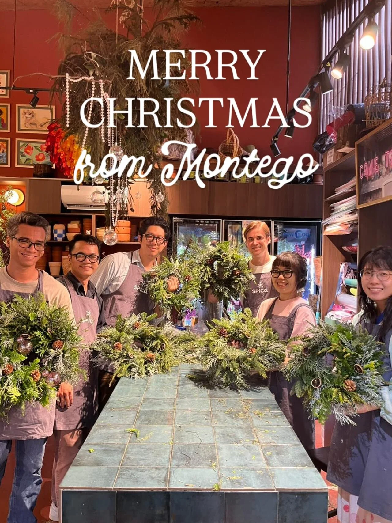 Wishing everyone a wonderful holiday season from everyone here at Montego 🎄🥂