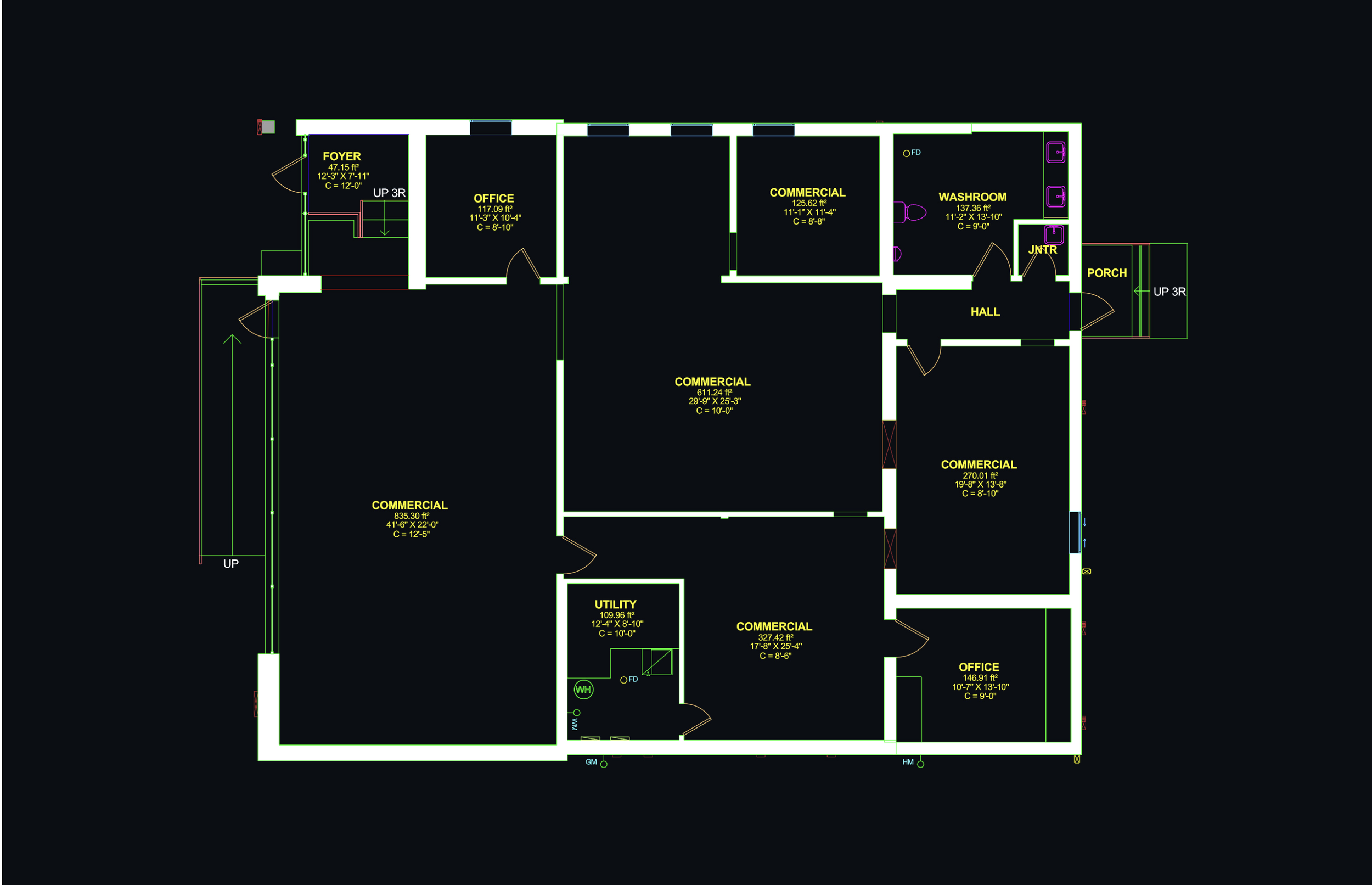Et gulvplan over en kommerciel bygning med forskellige værelser, herunder kontorer, vaskeri, toilet, foyer, hal og flere store åbne områder til kommerciel brug.