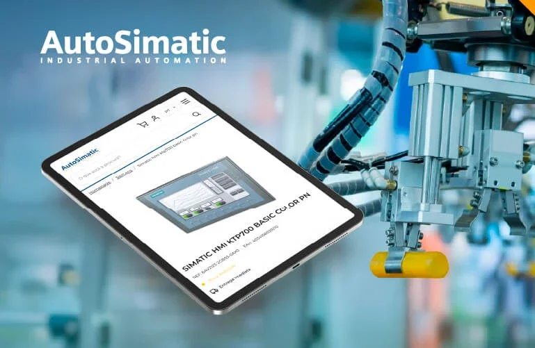 Imagem mostrando um tablet com a tela exibindo um produto de automação industrial e uma máquina automatizada ao fundo, com o logo AutoSimatic e o texto 'Industrial Automation' ao lado.