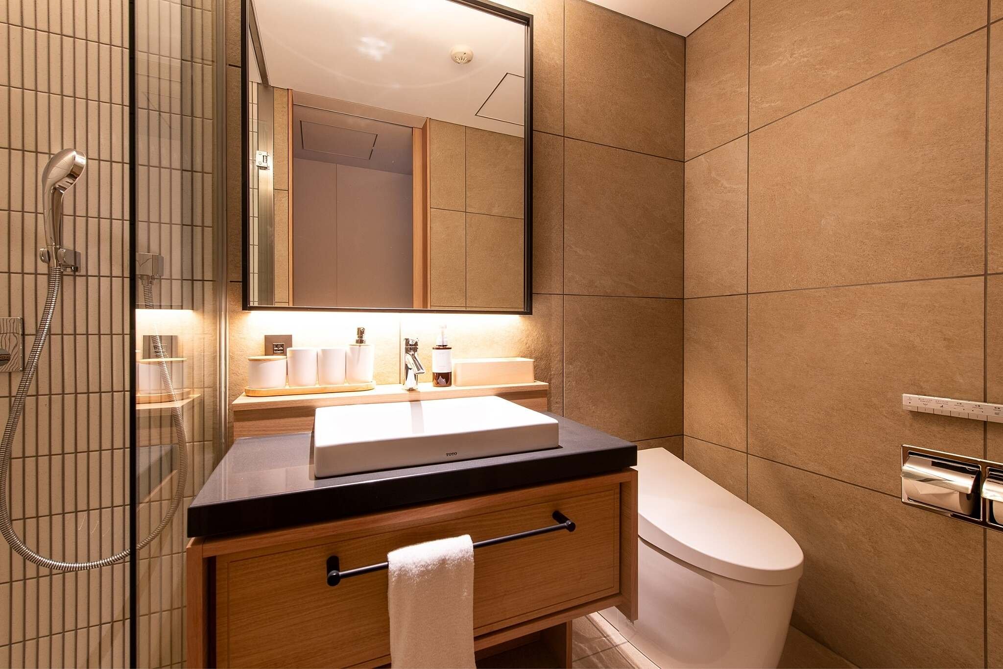 KYO-4-Bedroom-Residence-Bathroom-2.jpg