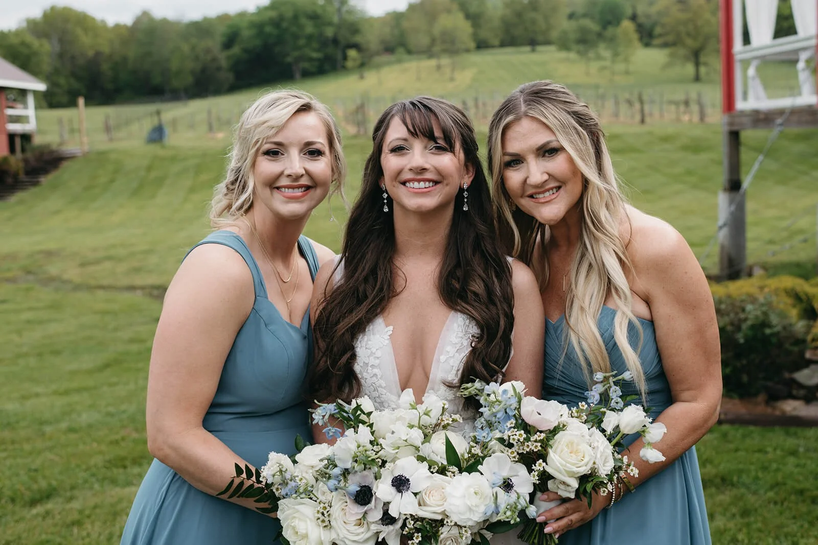 FRECKLED FOX PHOTOGRAPHY | SASSAFRAS SPRINGS VINEYARD | BLOSSOM BEAUTY BRIDAL AND WEDDING HAIR AND MAKEUP