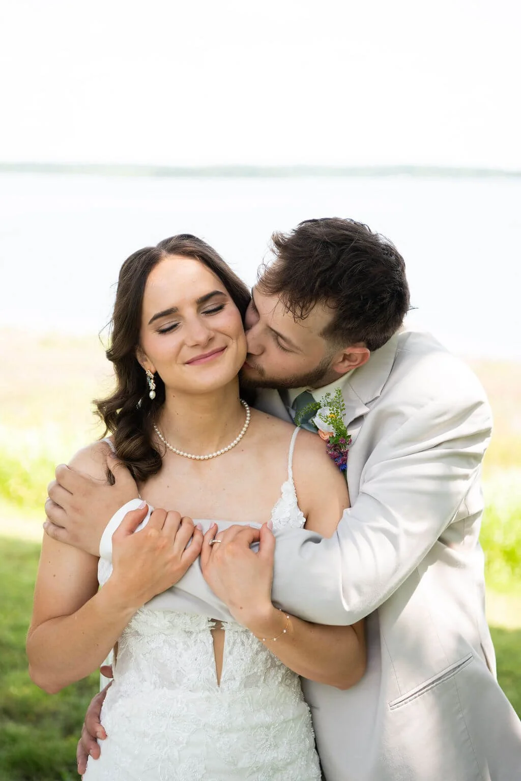 SERENITY STYLES PHOTOGRAPHY | THE VENUE AT STOCKTON LAKE | BLOSSOM BEAUTY BRIDAL AND WEDDING HAIR AND MAKEUP