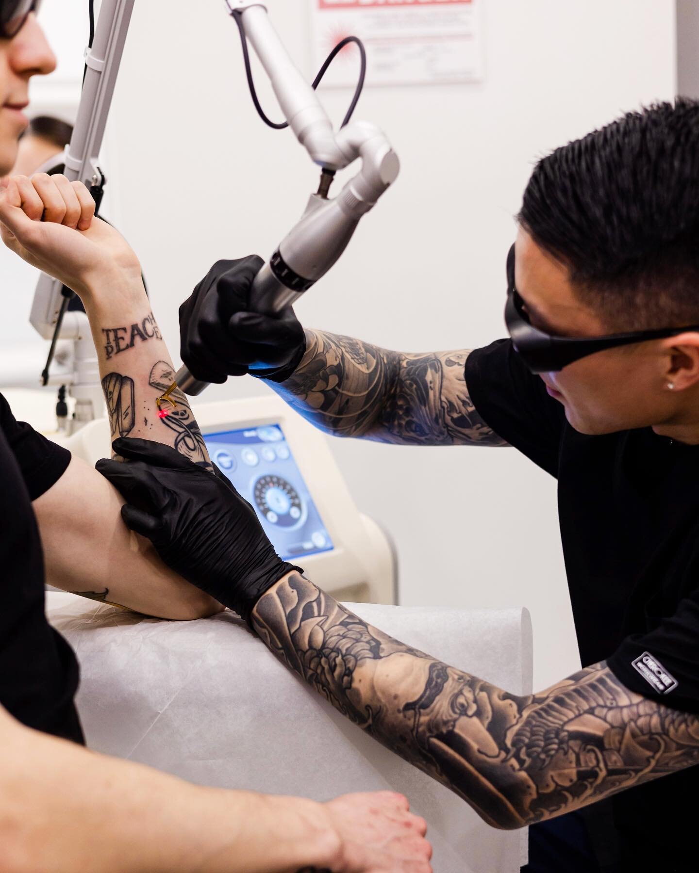 Our $200 flat rate fee for larger tattoos is a game changer!

Not only does it simplify the pricing, it helps make treatments more affordable for our clients.

We are proud to offer this unique pricing system and make Laser Tattoo Removal with the Pi