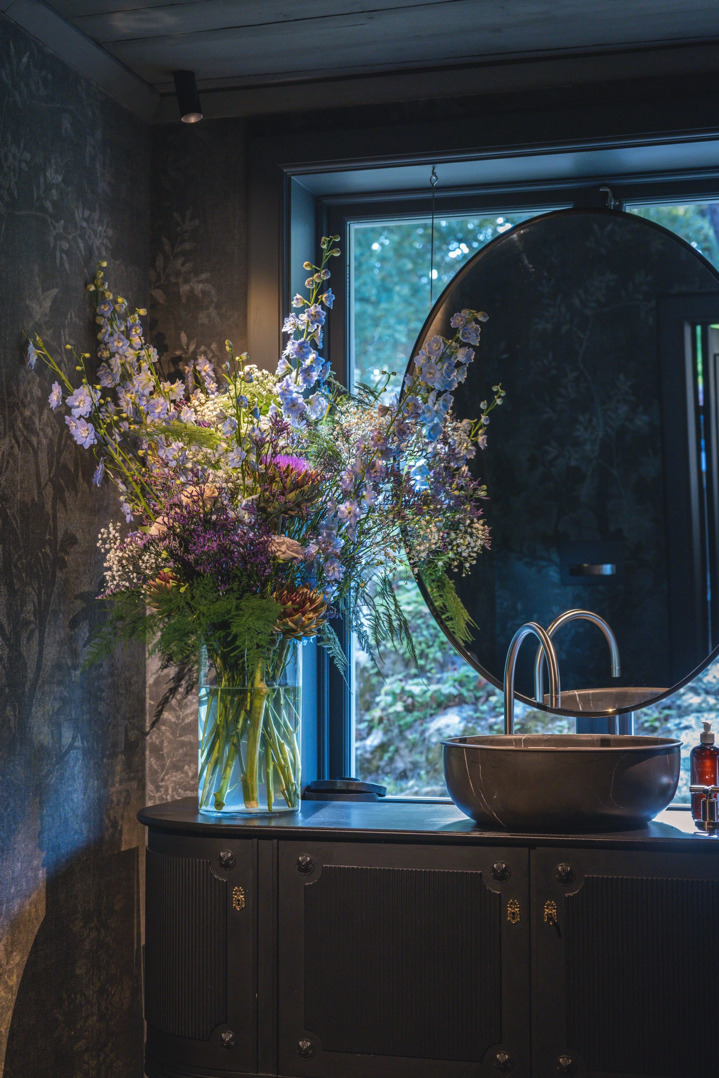 Wedding floral arrangements 
wedding arch, wedding flowers, stockholm, bröllopsflorist, bröllop, bröllop i stockholm, wedding arch, wedding flowers, stockholm, bröllopsflorist, bröllop, bröllop i stockholm, bride, bridesmaid, brud, brudtärna, luxury
