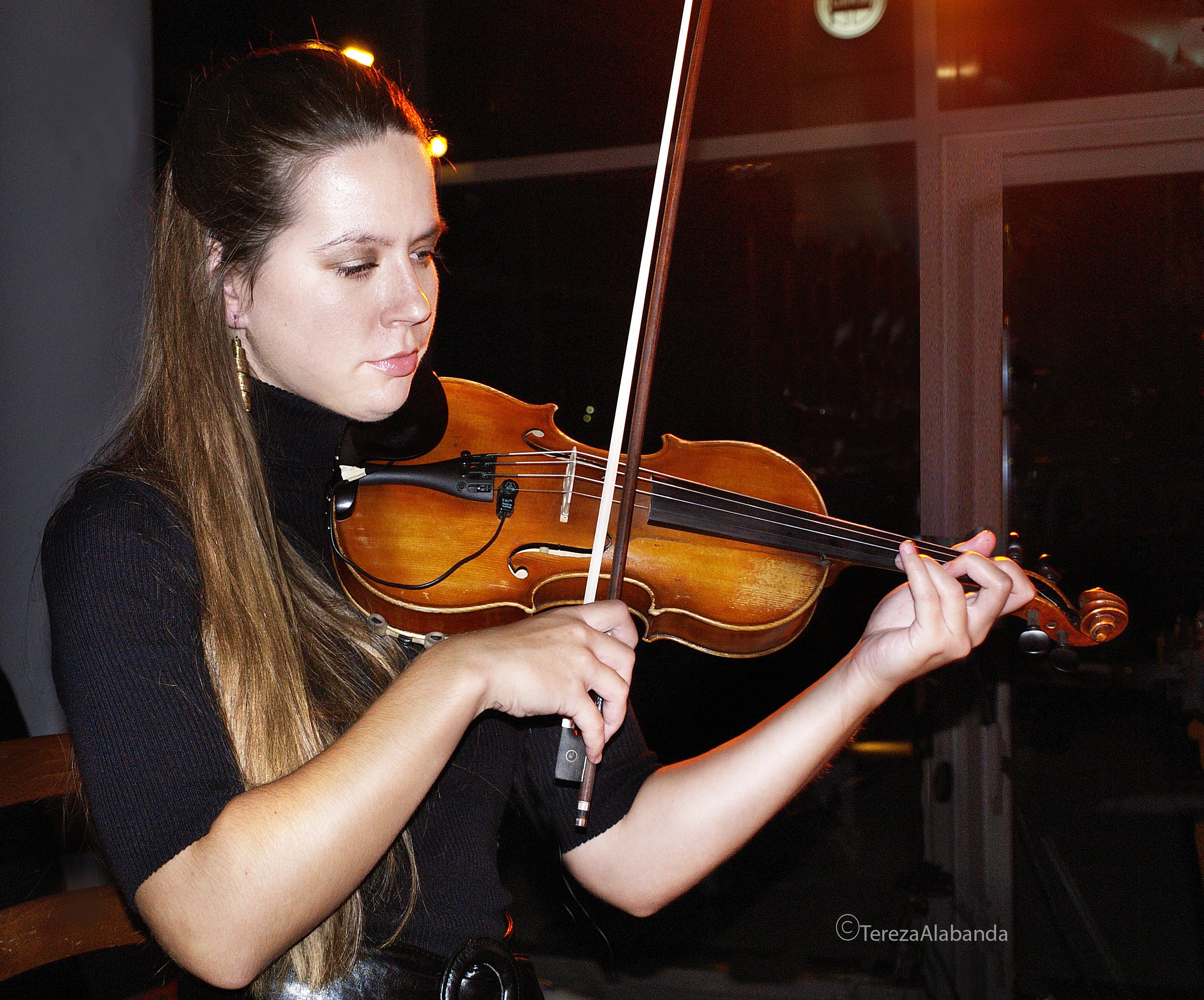 Tereza-Alabanda-violina