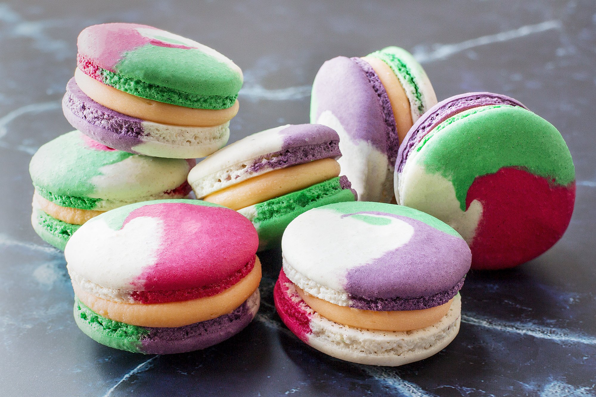 Trobojni macarons, Tereza Alabanda