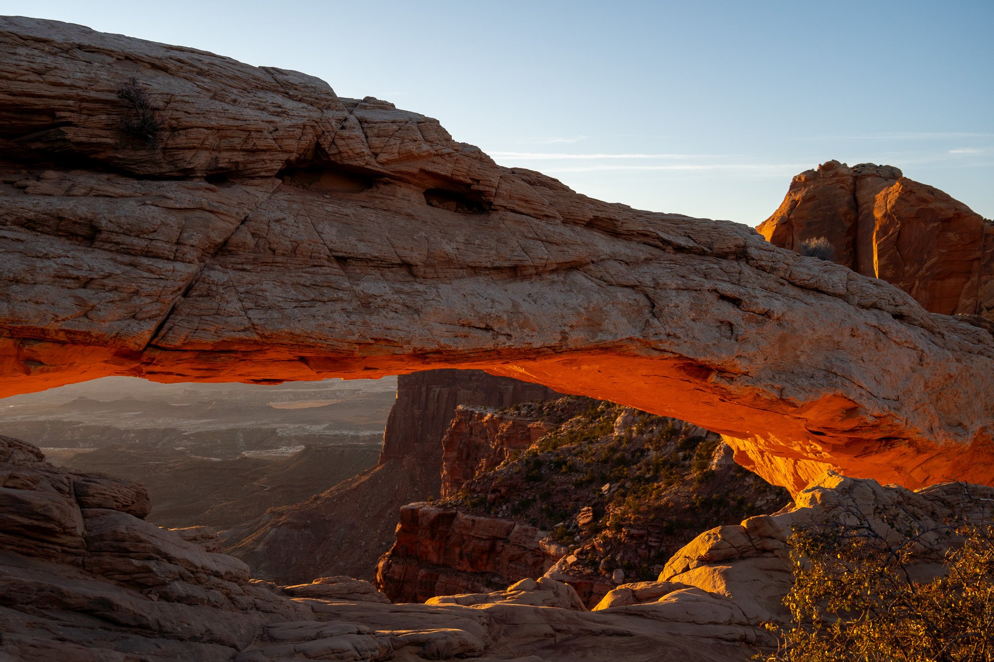 mesa arch in sunrise light, canyonlands national park, usa.jpg