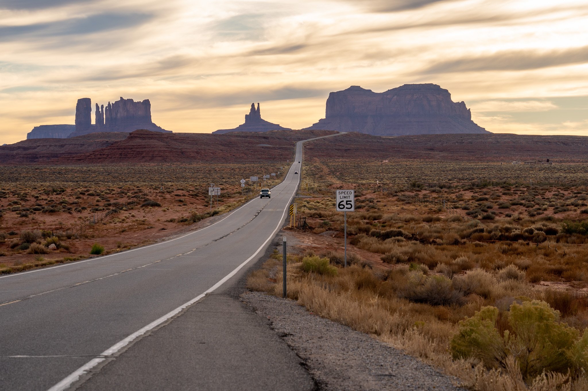 forrest gump road to monument valley, usa.jpg