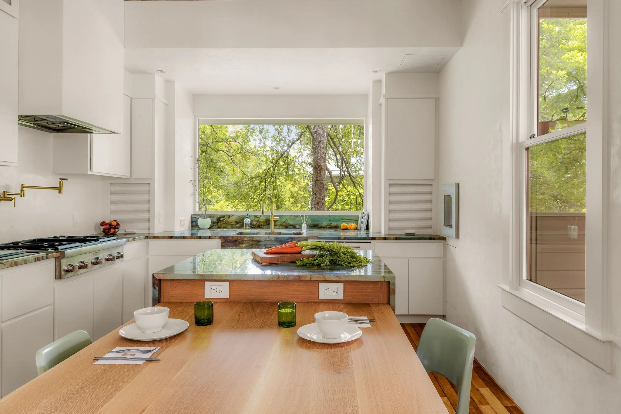 Ourhouse010_Kitchen.jpg