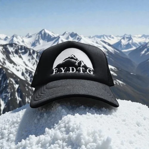 LOGO TRUCKER HAT BLACK