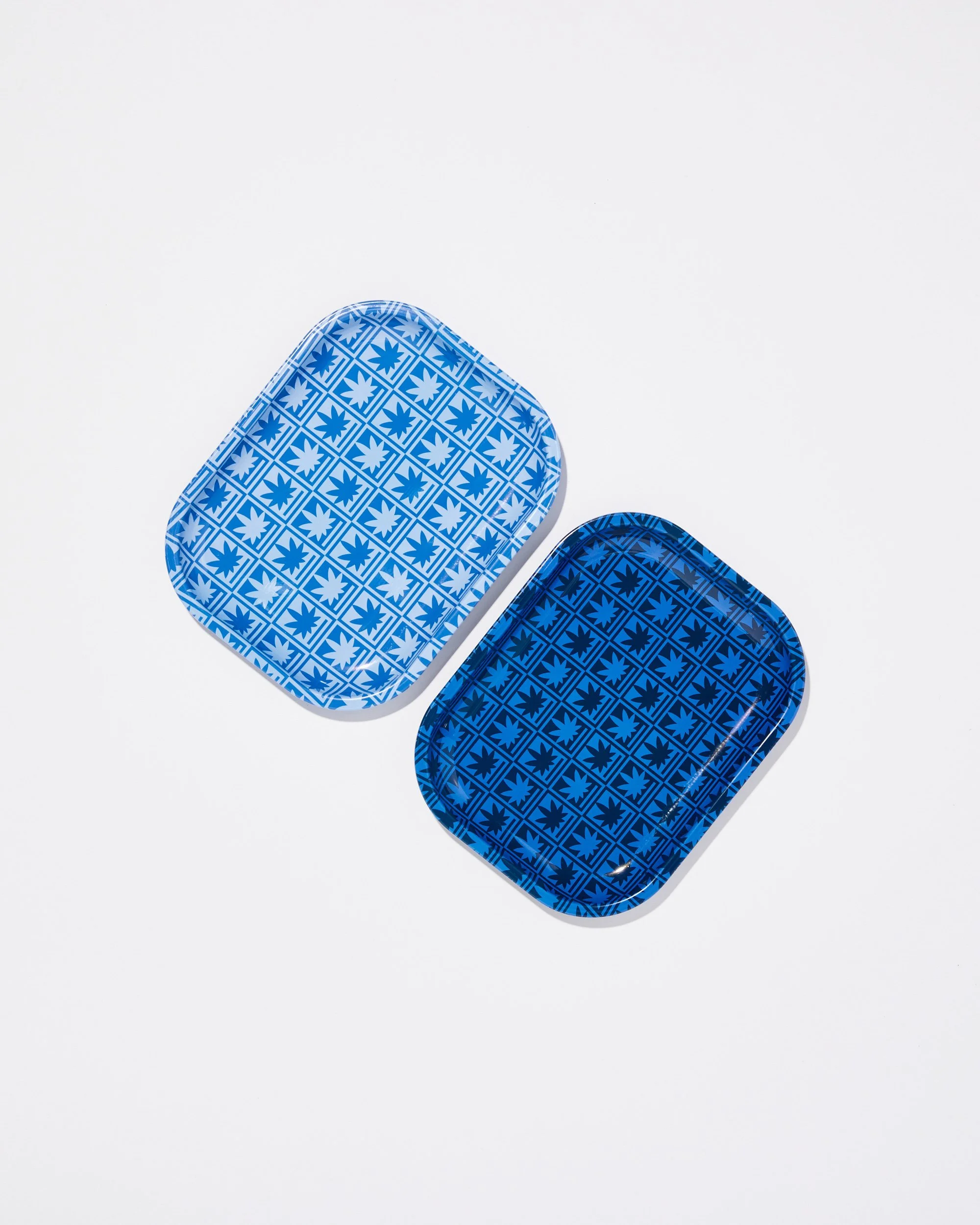 ROLLING TRAYS