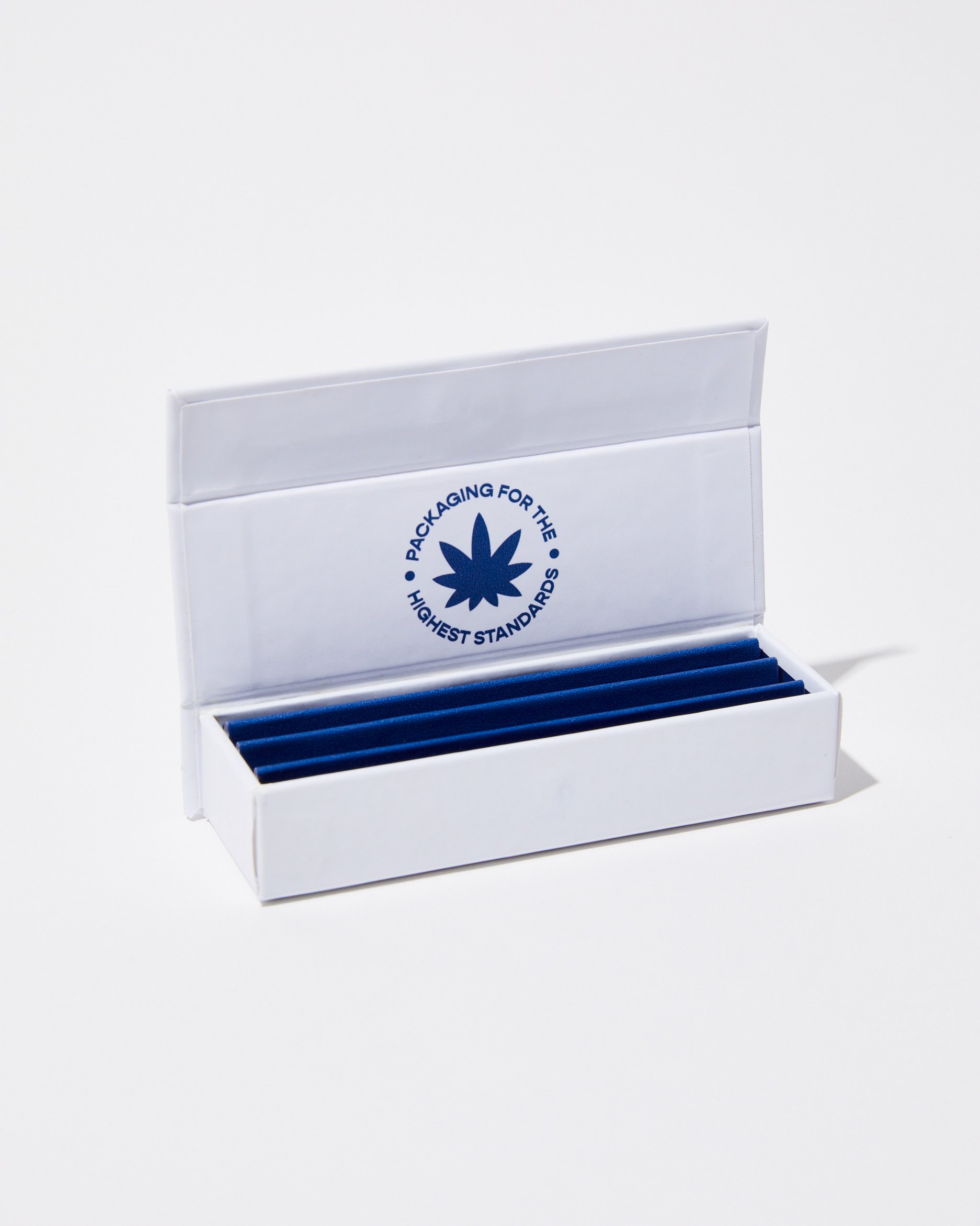 MAGNETIC THIN BOXES