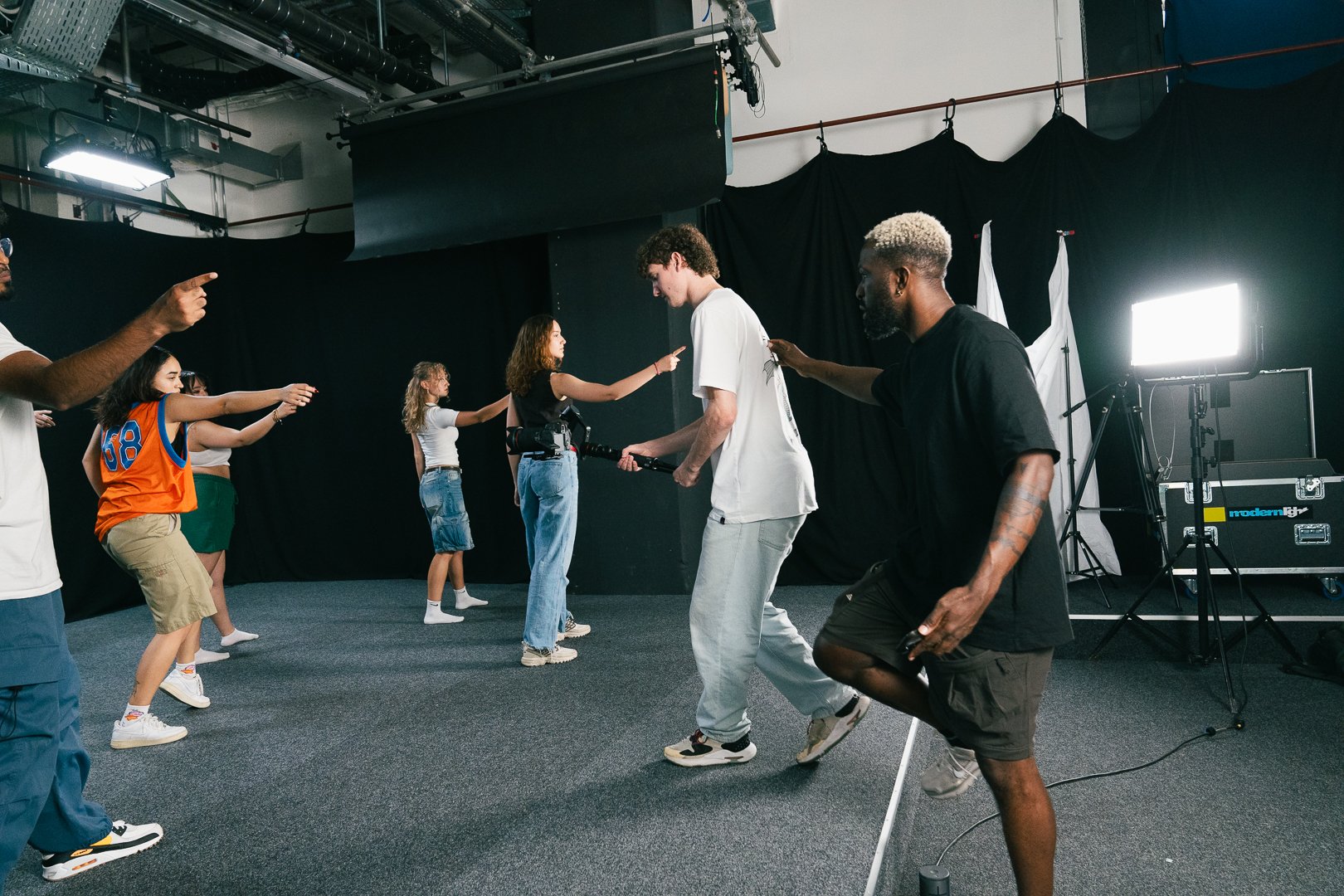 Dive-BTS-41.jpg