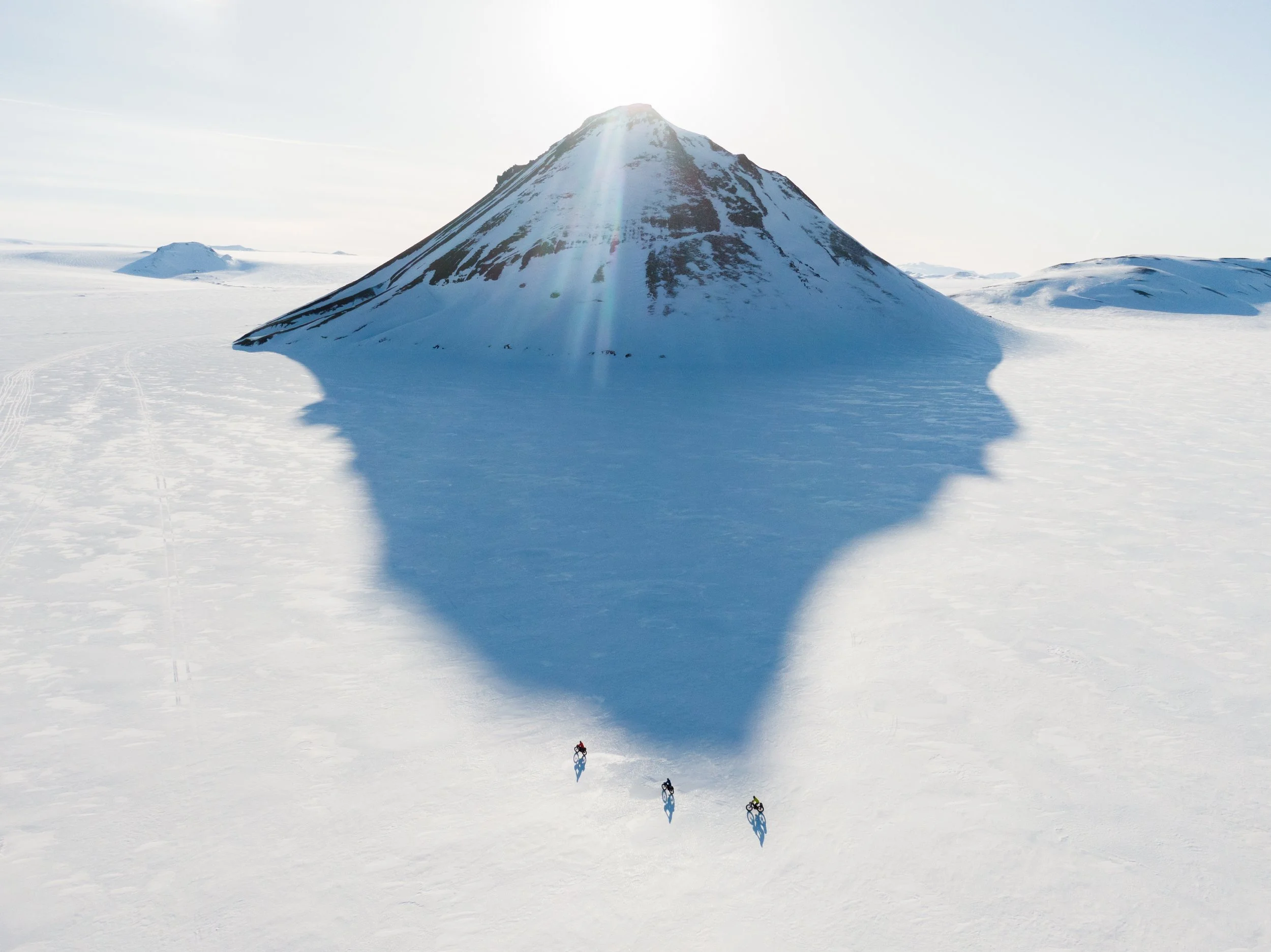  2105 was a stills and video project for Redbull, Sony Xperia, POC sports, Chamois butter, fezzari bikes,  Old Man Mountain Racks, 45 North, 66North. The goal of the expedition in a winter crossing from Iceland’s most Northern point to its most south