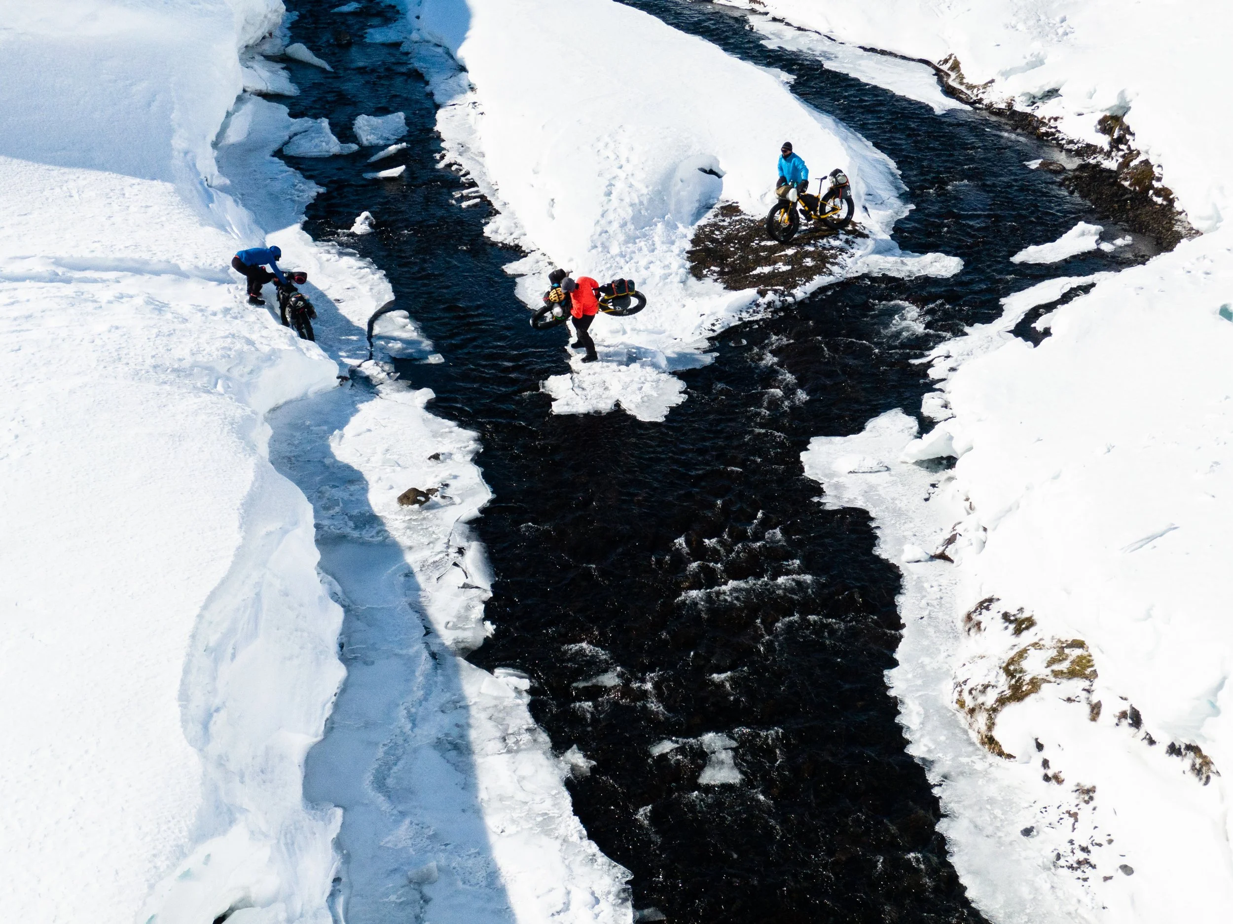  2105 was a stills and video project for Redbull, Sony Xperia, POC sports, Chamois butter, fezzari bikes,  Old Man Mountain Racks, 45 North, 66North. The goal of the expedition in a winter crossing from Iceland’s most Northern point to its most south