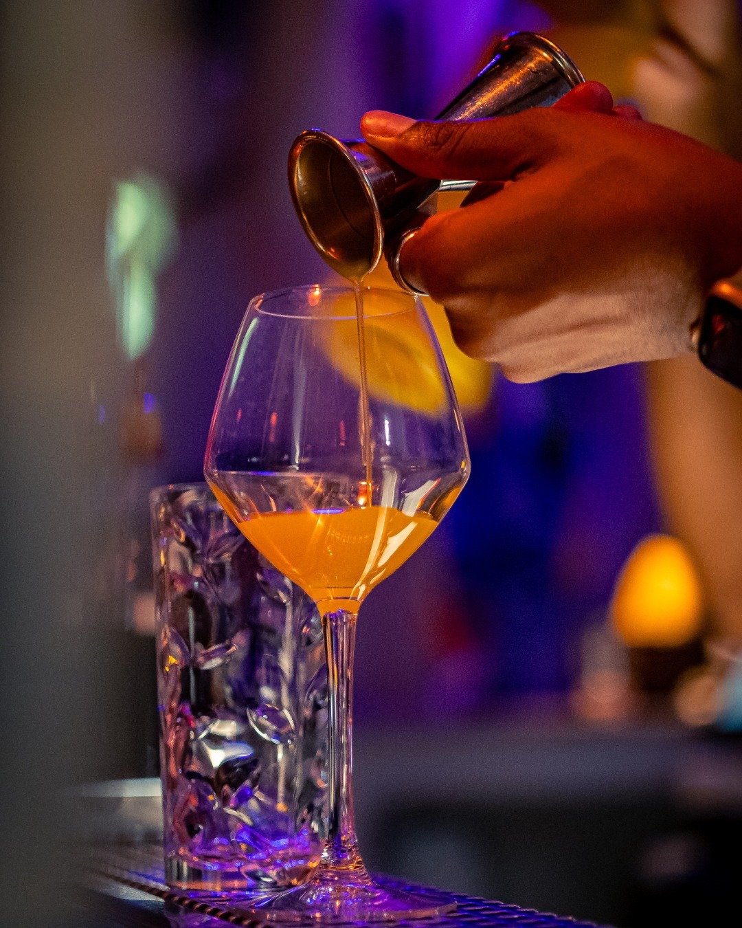 The last drink of the year at Zahida 🍸 And what a year it has been! We will be back to welcome you the 20th of January 💛 

#ModernPakistani #FineDiningCopenhagen #TasteOfPakistan #CopenhagenEats #DesiFlavours #FoodWithStory #PakistaniCuisine #Nordi