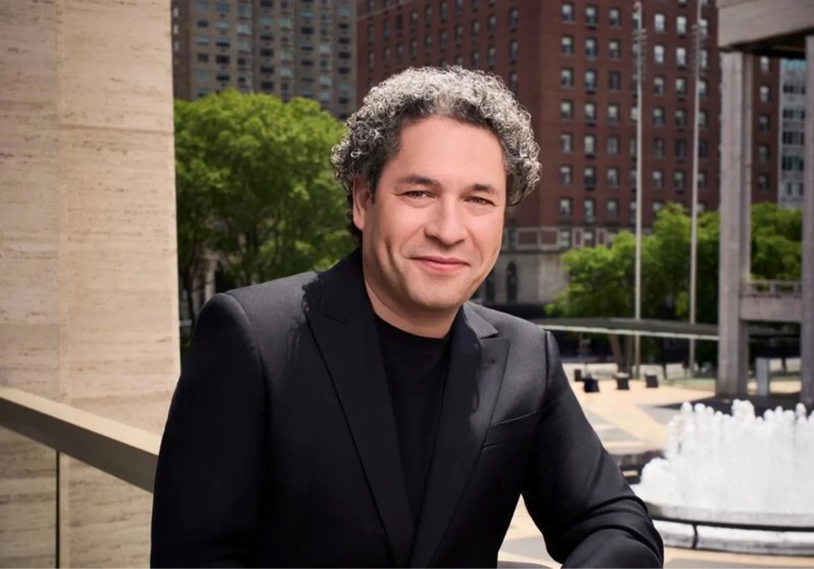 Dudamel Conducts Stravinsky’s Firebird &amp; Ellen Reid