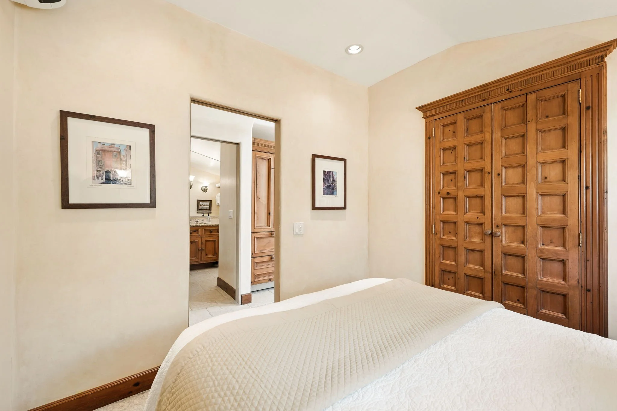 49-web-or-mls-201-bath-st.jpg