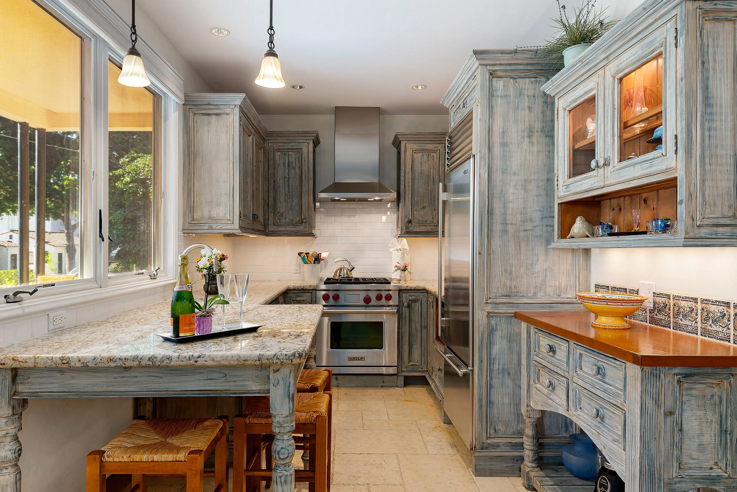 06 - Unit 7 - Kitchen.jpg