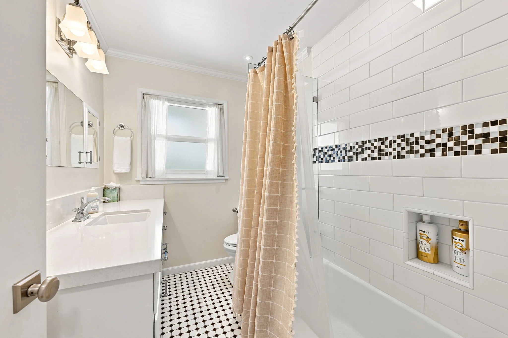 12-web-or-mls-2866-foothill-rd.jpg