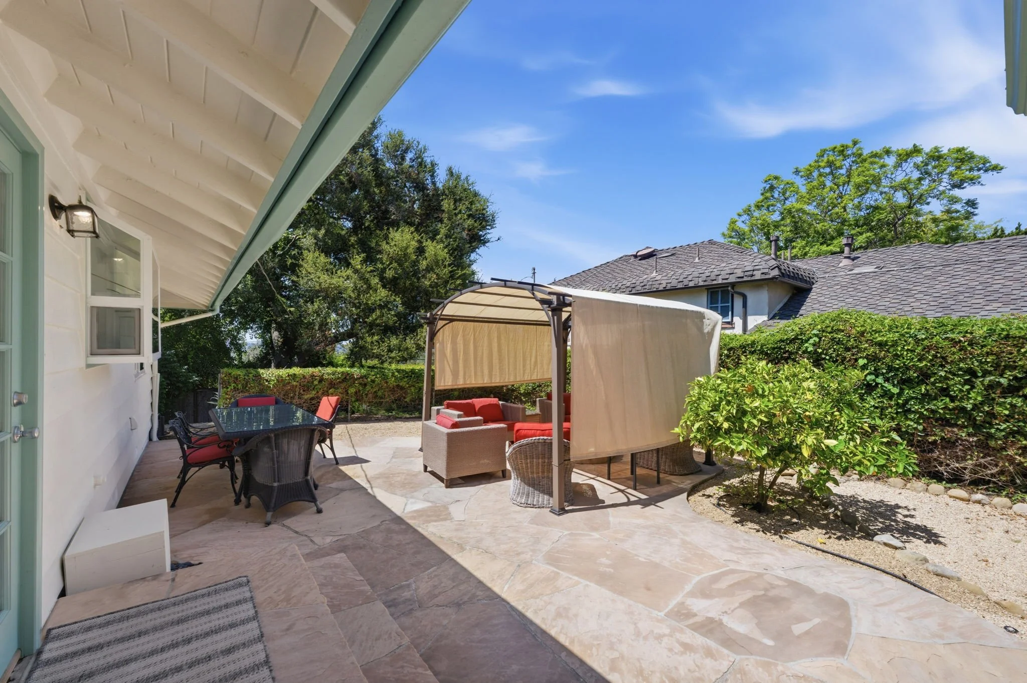 27-web-or-mls-2866-foothill-rd.jpg