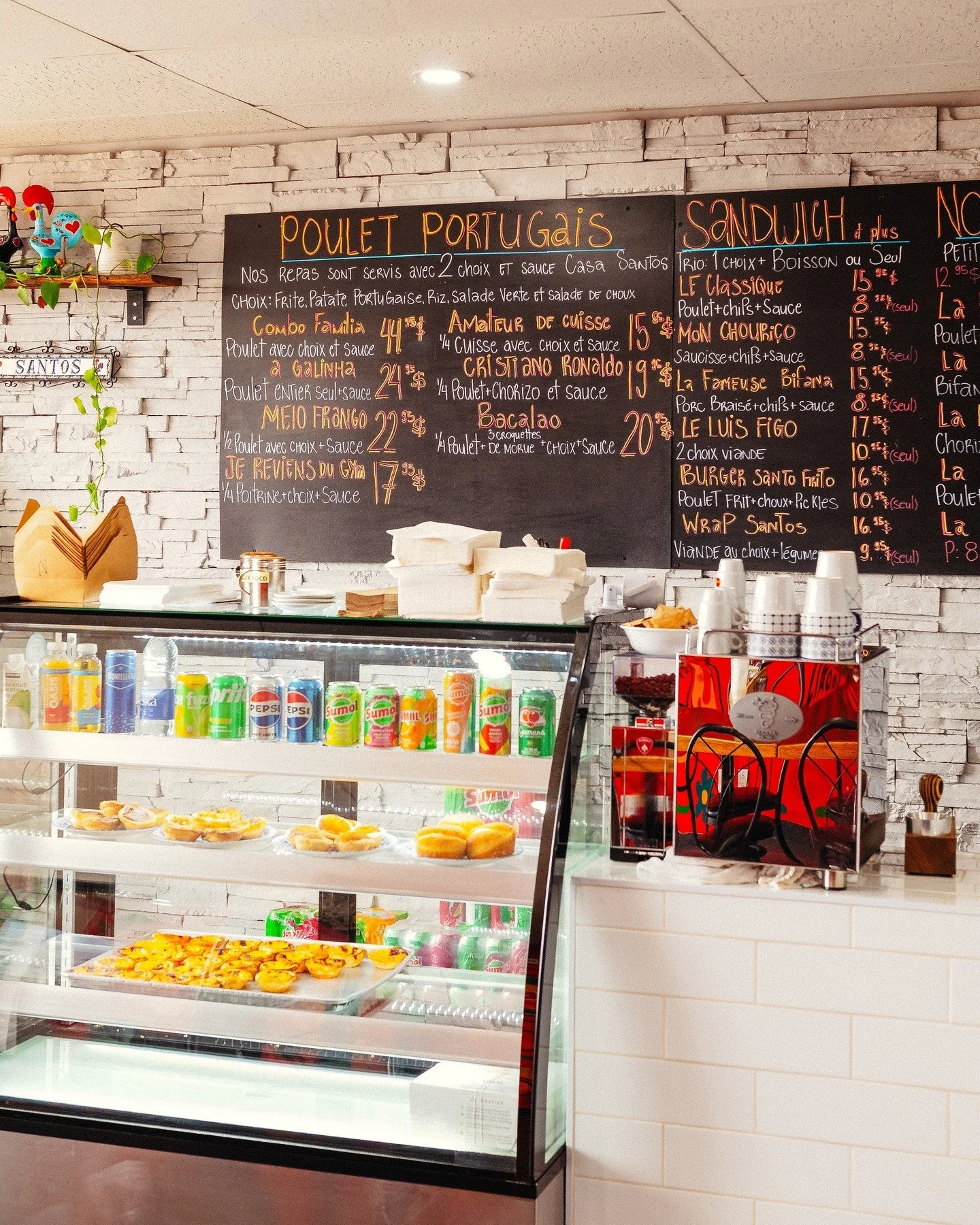 Apporte ta gang, on s&rsquo;occupe du reste 👨&zwj;🍳 #CasaSantosResto #Laval #RestaurantFamilial #Authentique