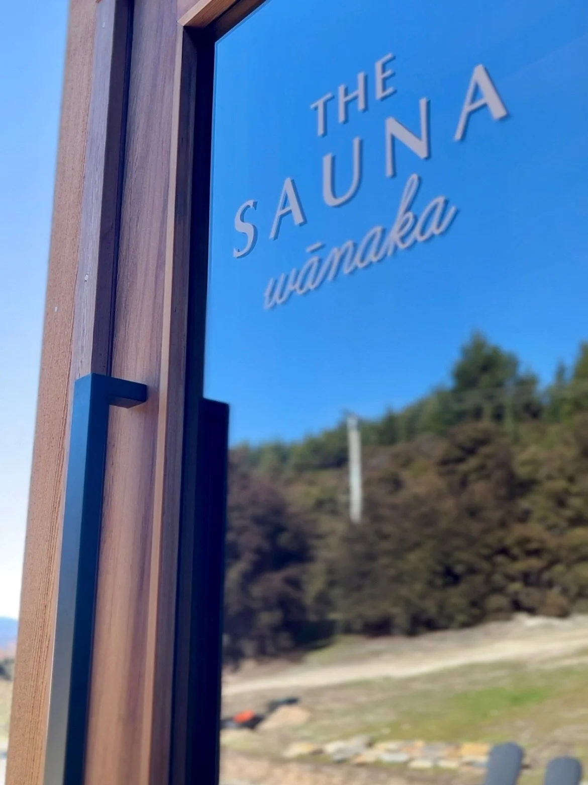 Did you know our sauna is built from all natural materials? No nasties, because who wants to be sitting in a hot box of chemicals 🌍 #lowtoxsauna 
#saunawanaka #sustainablesauna #lovewanaka #lakewanaka