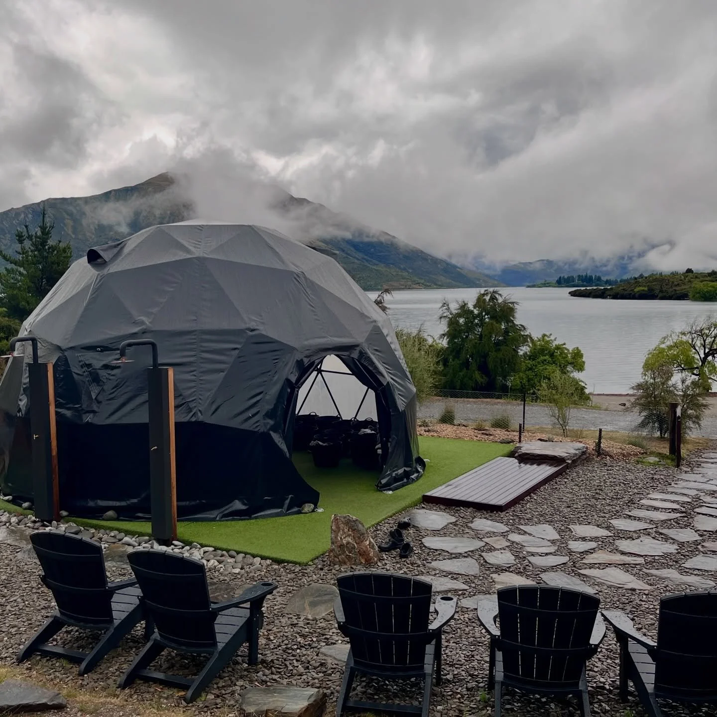 That little voice saying &lsquo;sauna would be perfect right now&rsquo;? We hear it too. 
Rainy days create the most special atmosphere. Book your session soon, we&rsquo;d hate for you to miss out on this ☔️

#rainydays #wanaka #saunawanaka