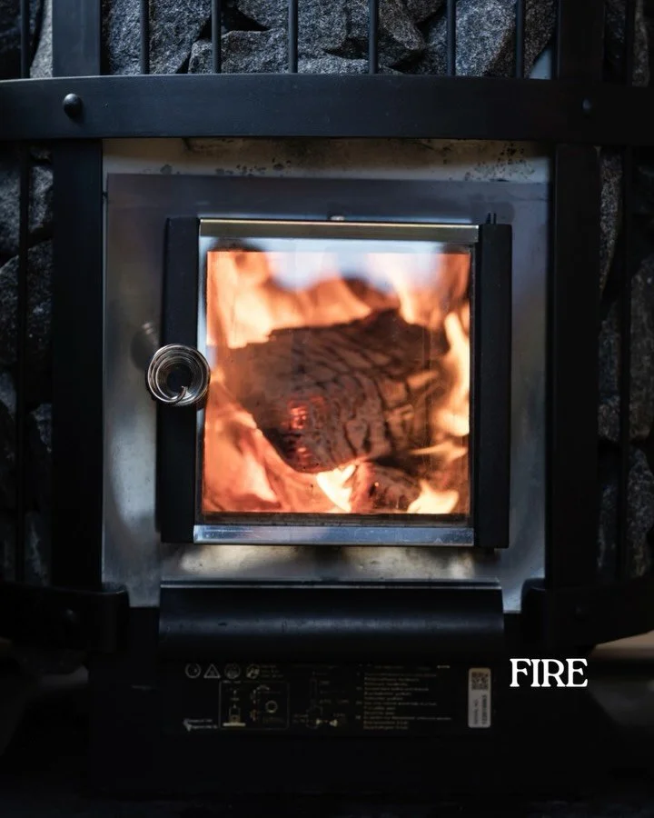 The heart of the sauna beats with fire 🔥

#wanaka #saunawanaka #mustdowanaka #newzealand #wellness