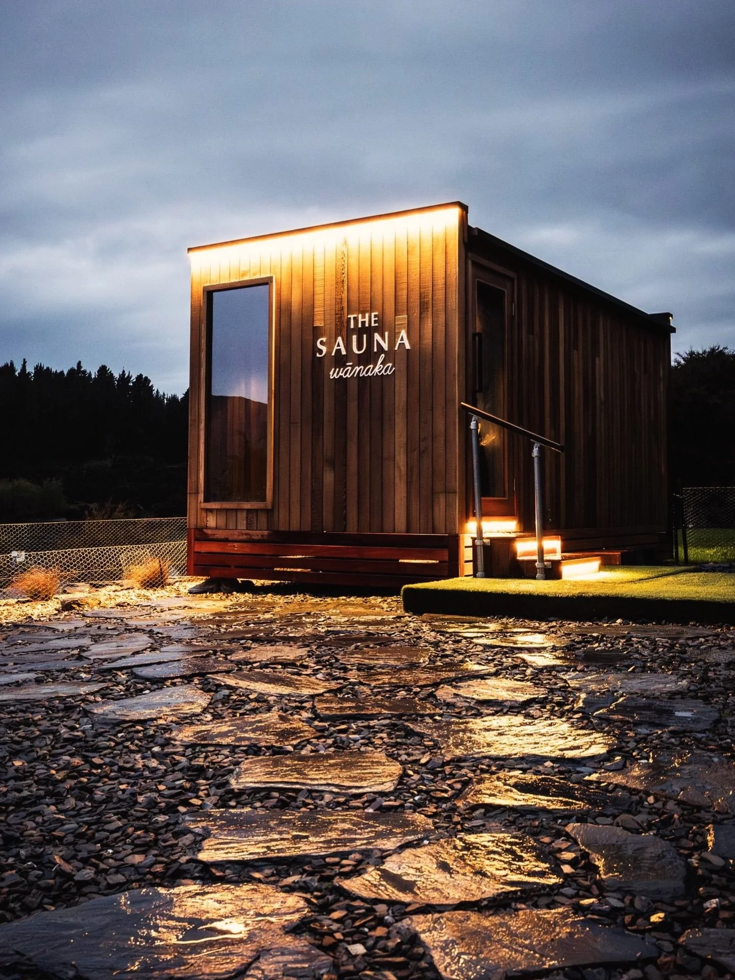 Is this not the BEST kind of sauna day?
If it&rsquo;s raining, you should be sweating.

Drop a 🔥 if you agree. 

#wanakasauna #rainydayactivities #lakewanaka #saunatime