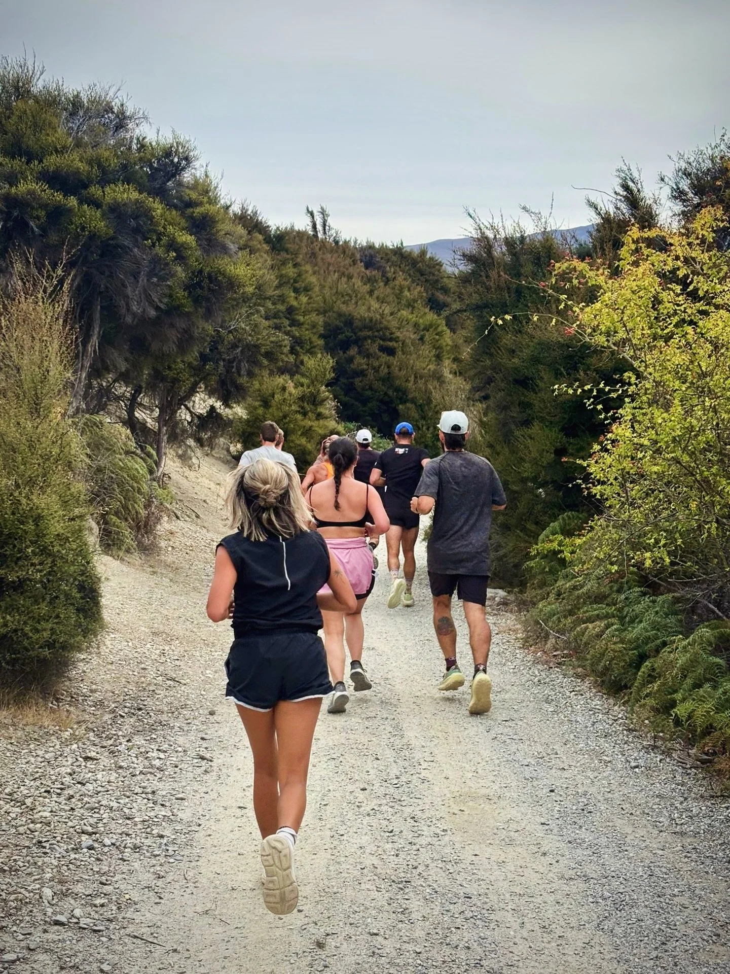 Some things are just better with people. 🙌
Wednesday nights have become something special, a little run, a cold lake, a hot sauna, and good conversation with @themckenziemethod leading the way.
Lliam is a professional athlete and coach who gives up 