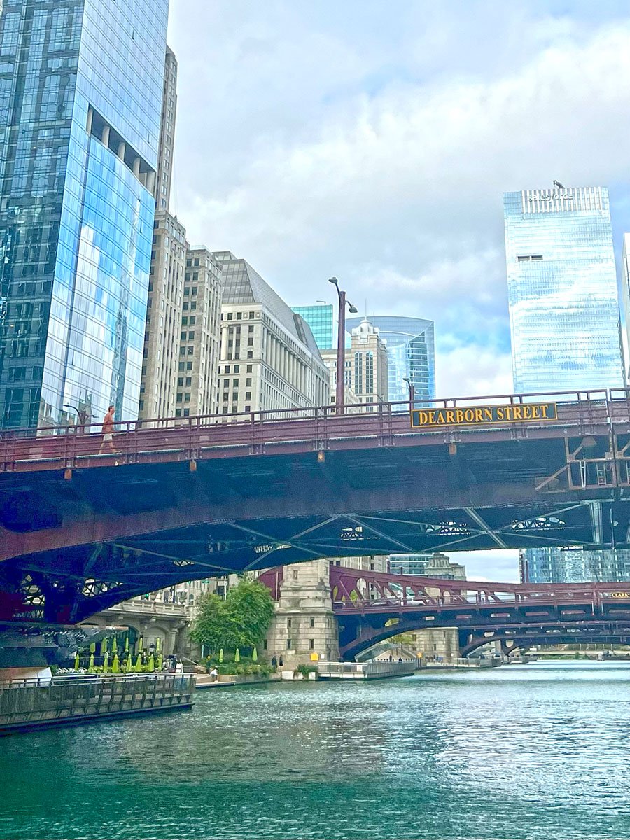 chicagocloudreflection.jpg