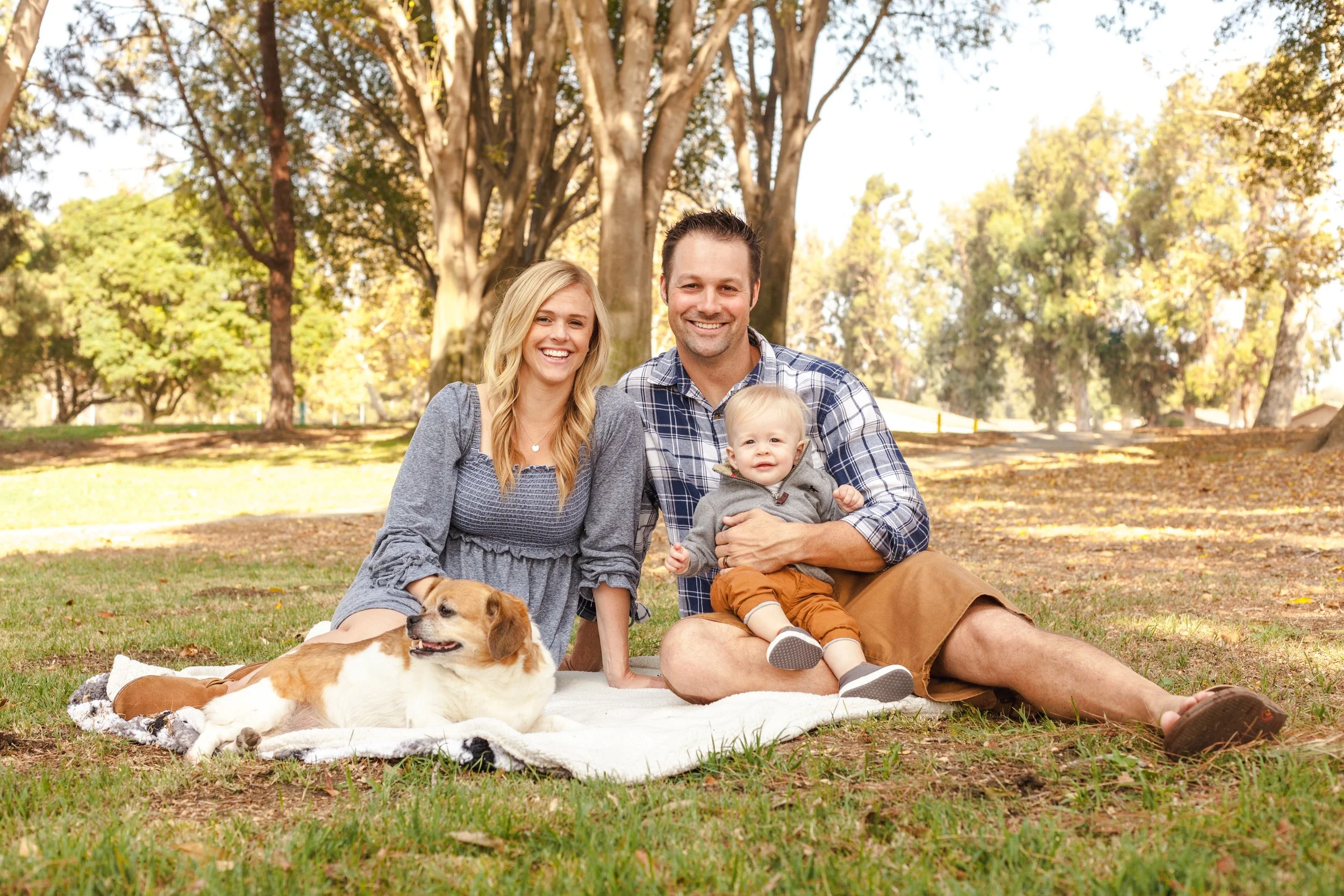 ManginoFamily-2.jpg