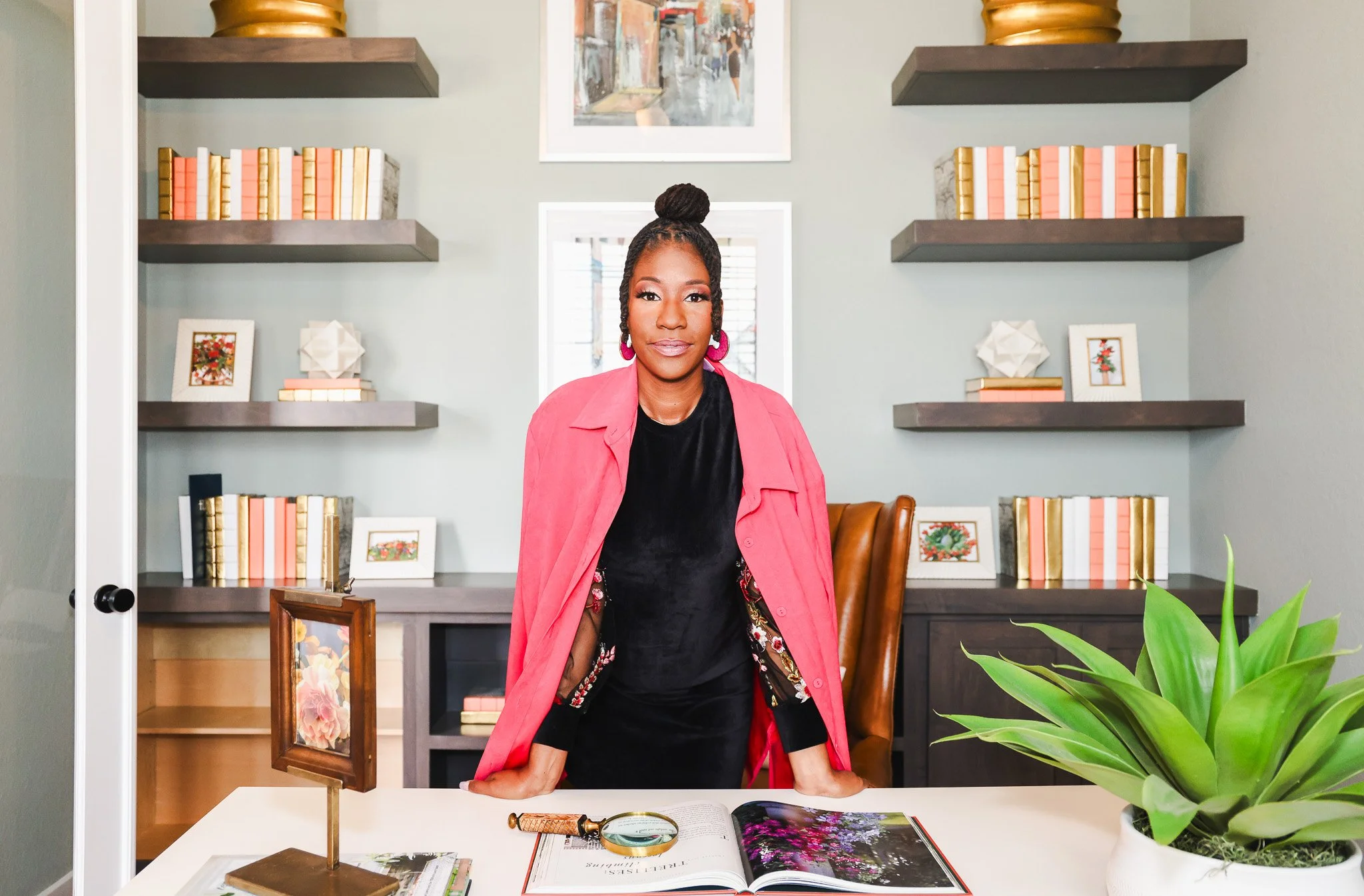 Business professionals, influencers, entrepreneurs, realtors and more.