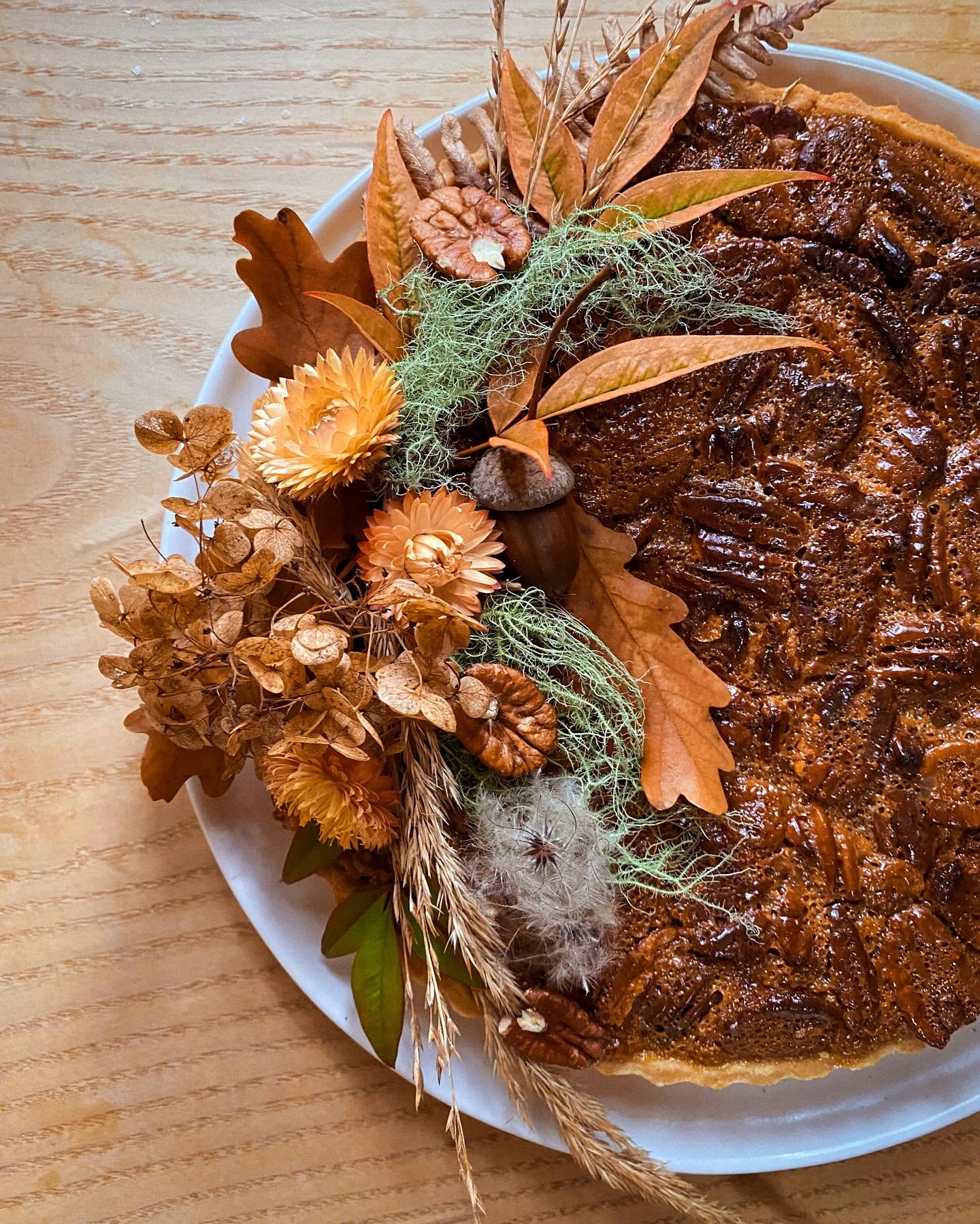 GF Maple pecan tart 🫶

Fallen head over heels for this old classic. Nutty, Autumnal and absolutely decadent! 

Our crispy GF millet pie crust (with freshly ground flour from @millstoneorganics ) filled with a luscious layer of maple caramel and crun