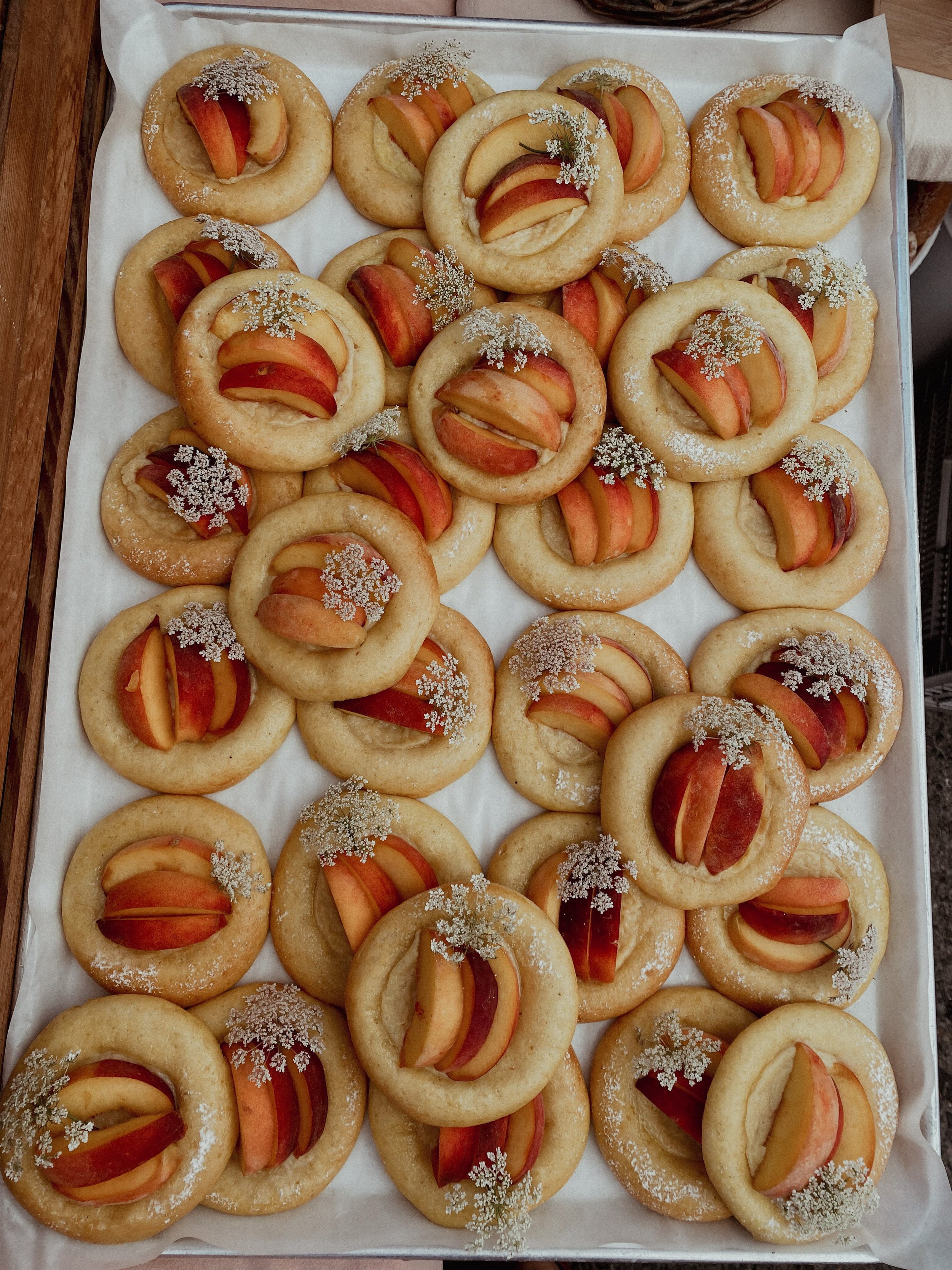 Peach season is coming to an end! 🍑👎😢

Come see us this Tuesday and Saturday at @saltspringtuesdaymarket and @saltspringmarket 
for the last round of our peach brioche. 

A lightly sweetened brioche dough, vanilla bean pastry cream and fresh juicy