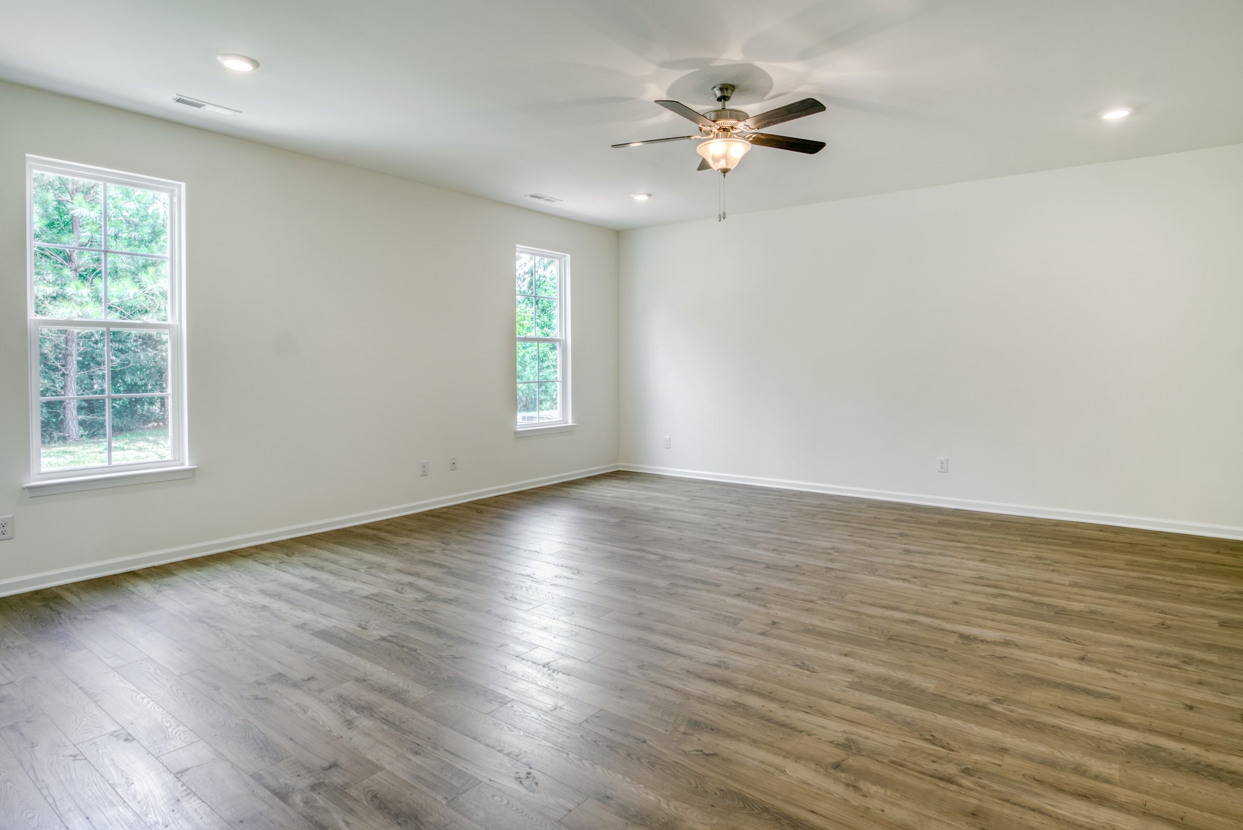 16-142 Fleming Dr-16.jpg