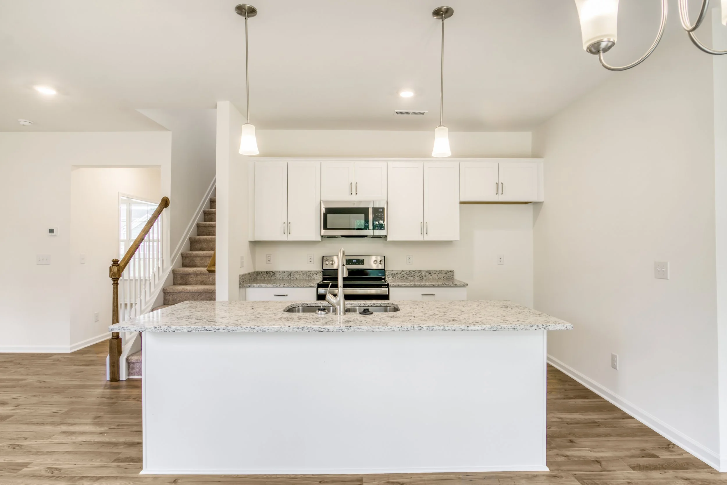 16-138 Fleming Dr-16.jpg