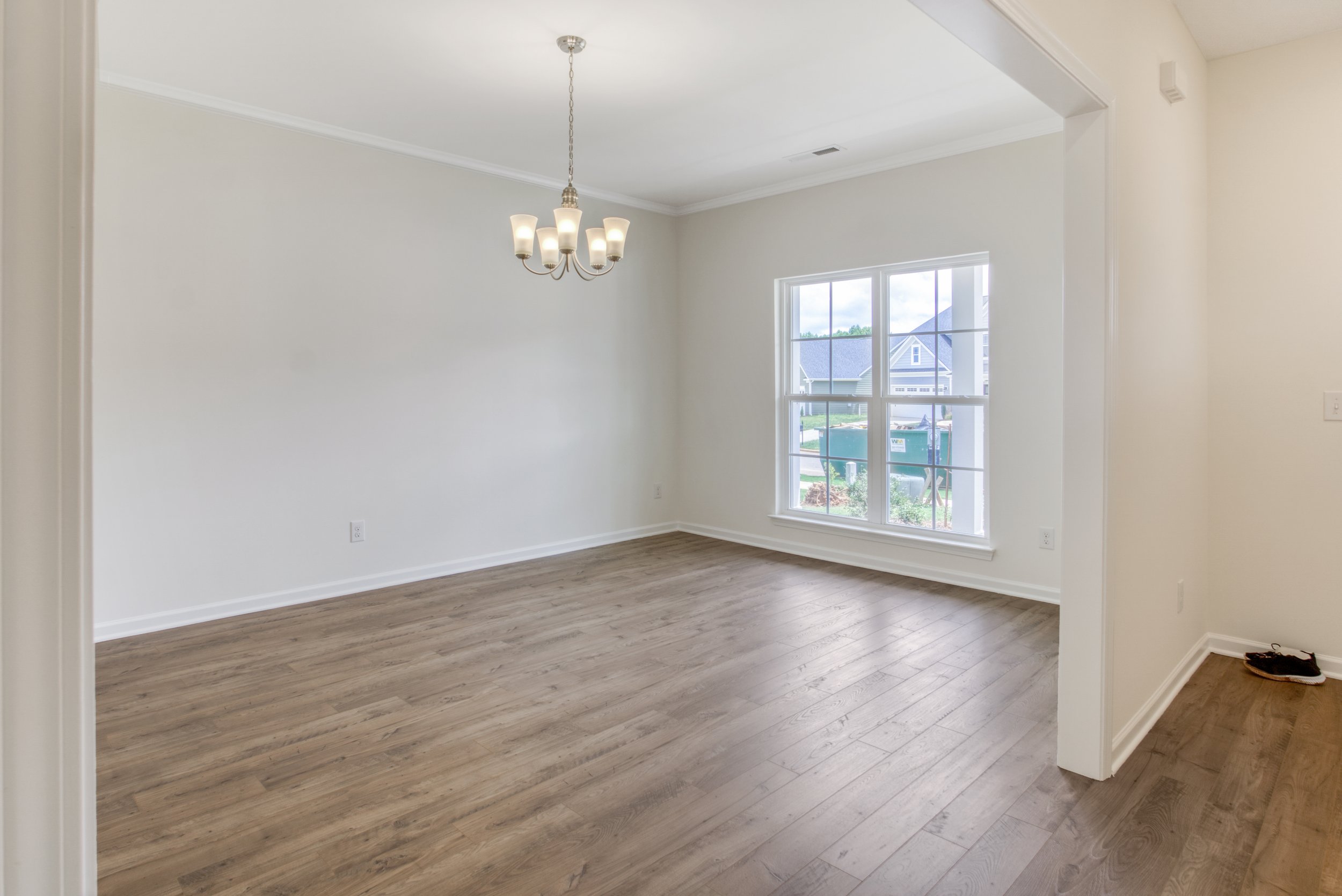 09-142 Fleming Dr-9.jpg