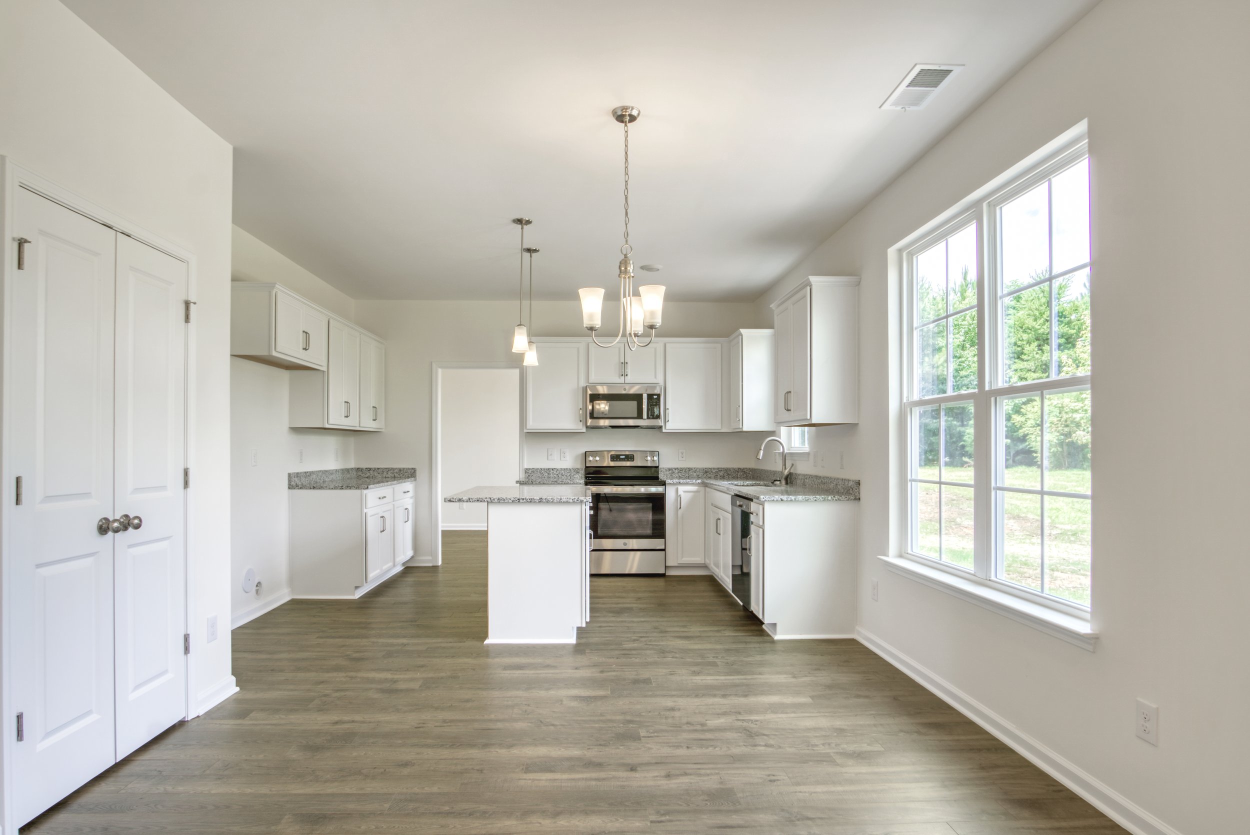 17-140 Fleming Dr-17.jpg