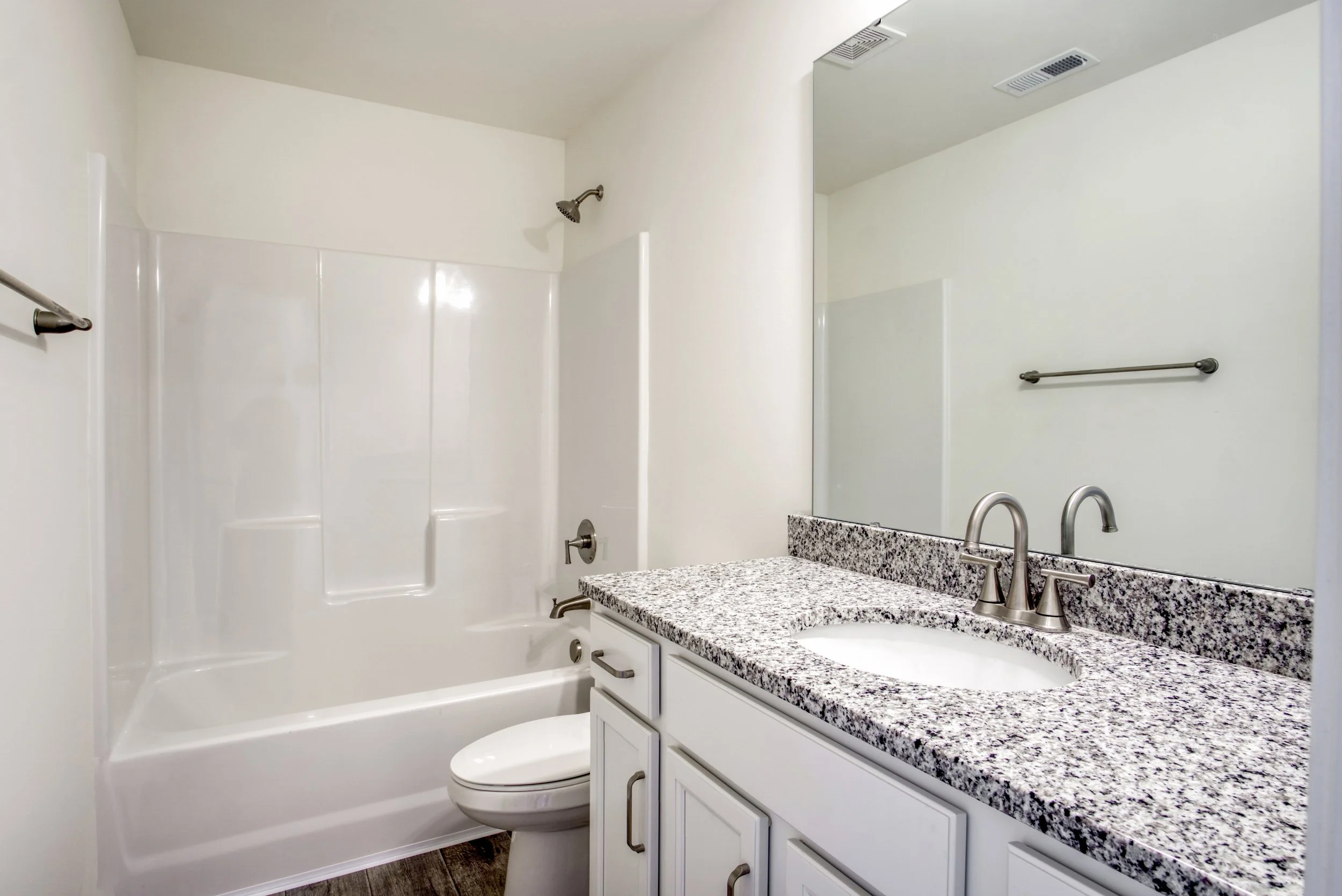 33-142 Fleming Dr-33.jpg
