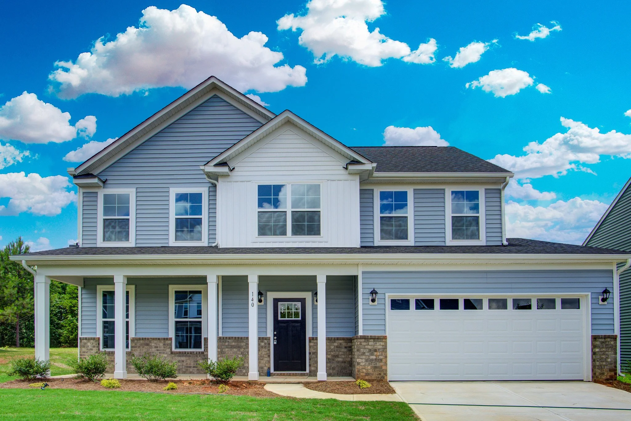 01-140 Fleming Dr-1-2.jpg