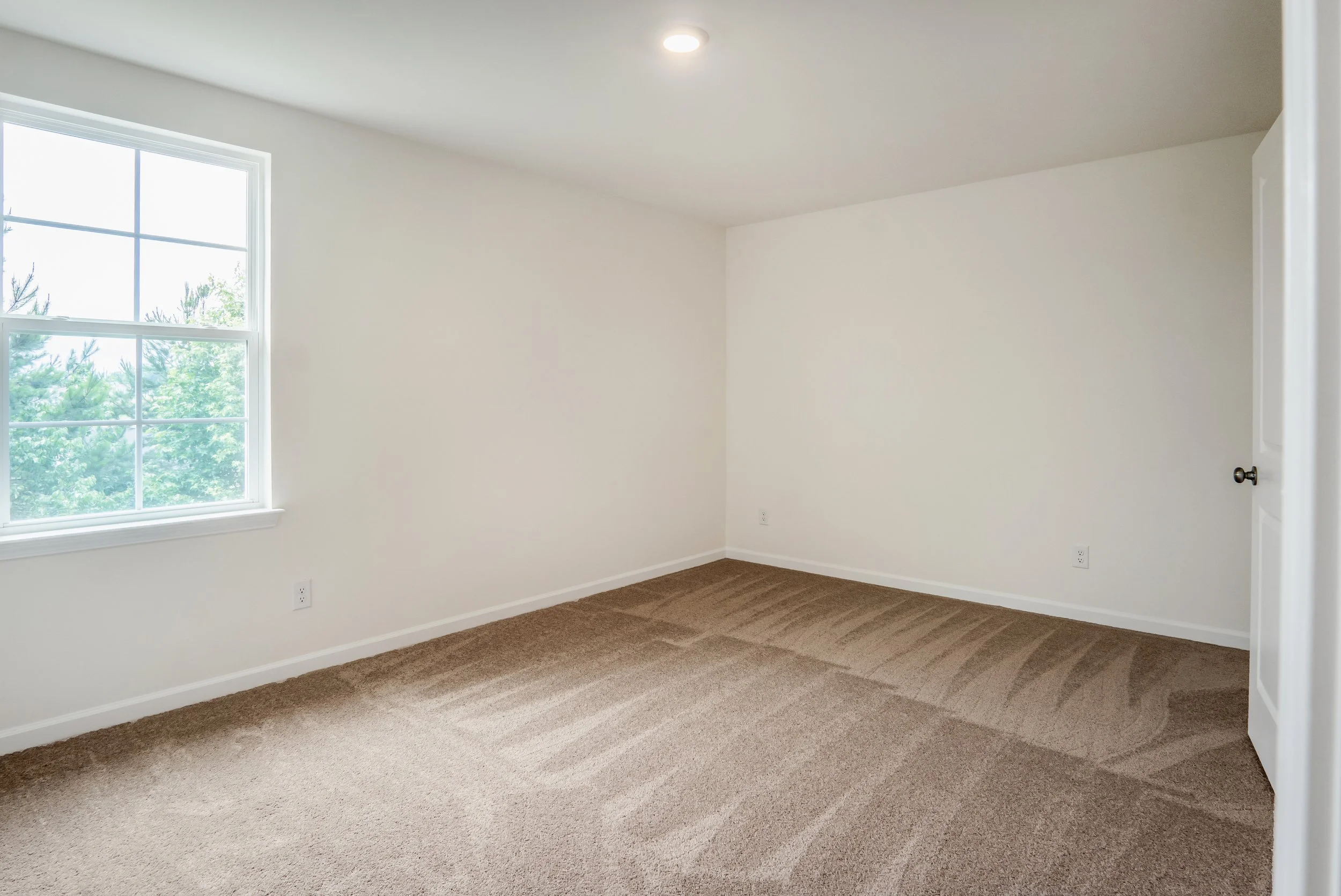 28-138 Fleming Dr-28.jpg