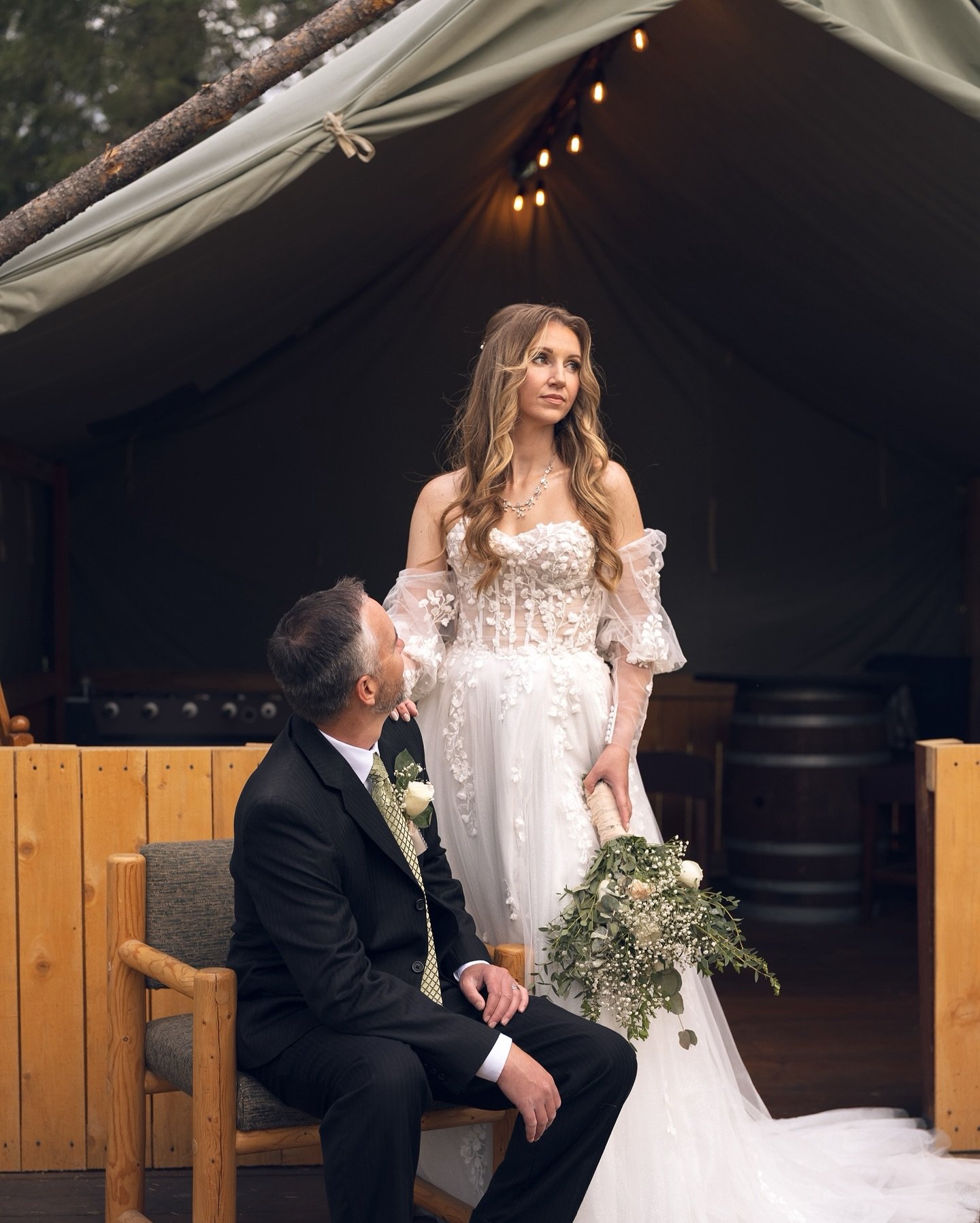 Cheers to this Dream Team

 ​Photog: @wildbokeh.weddingphotography 
Coordinator: @apluseventspnw 
Venue: @kaniksu_pines_farm 
Makeup: @blushbyt_
Hair: @goldenbliss.beauty
Decor: @huckleberry.haul 
Photobus:@cdaphotobus
Backdrop:@epicpartydesign