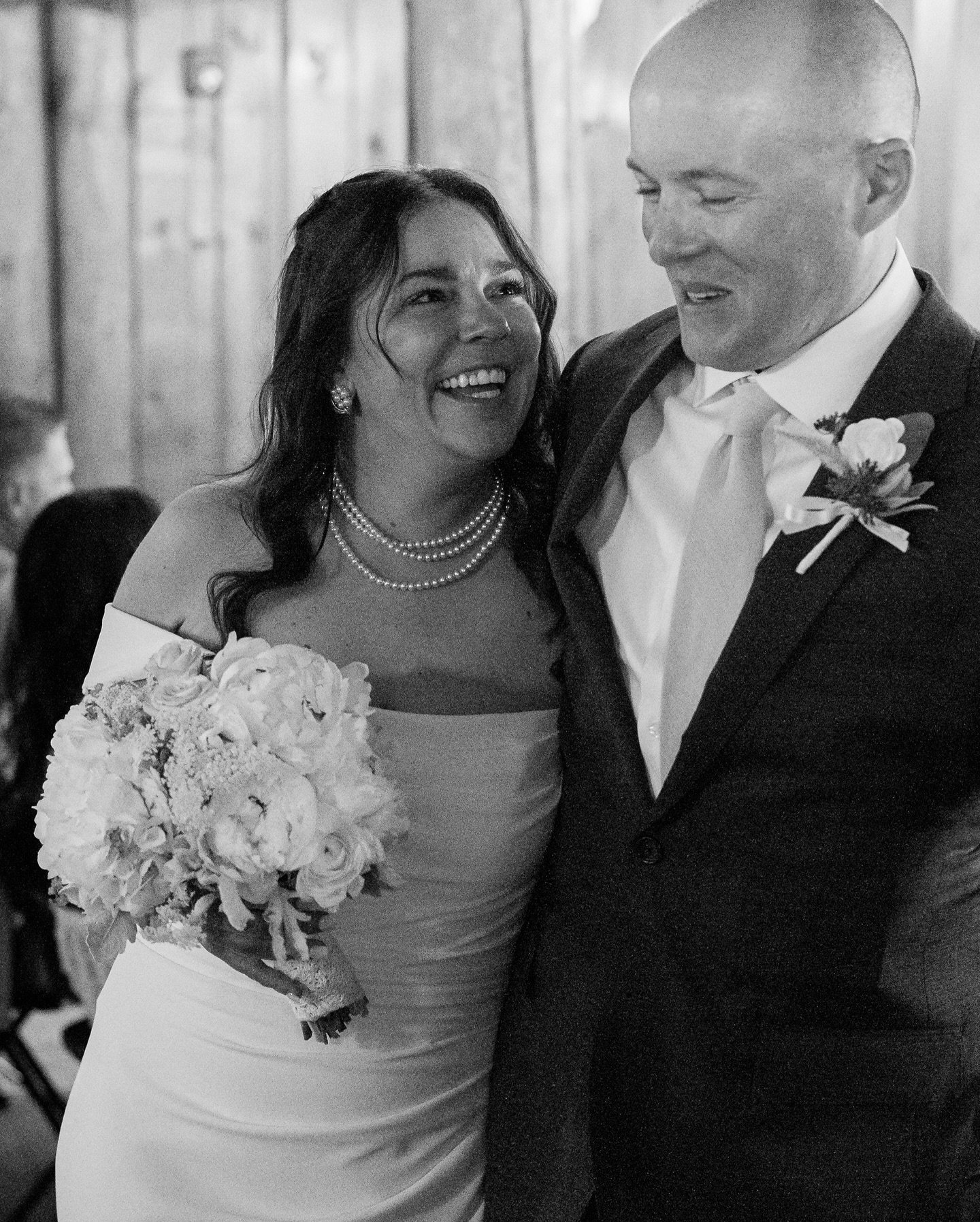 Brides - Looking for a beautiful and affordable wedding venue? Consider looking at your state parks! Especially great for couples choosing to elope or have a micro wedding. Want to know my favorite state parks for weddings? Drop a comment and I&rsquo