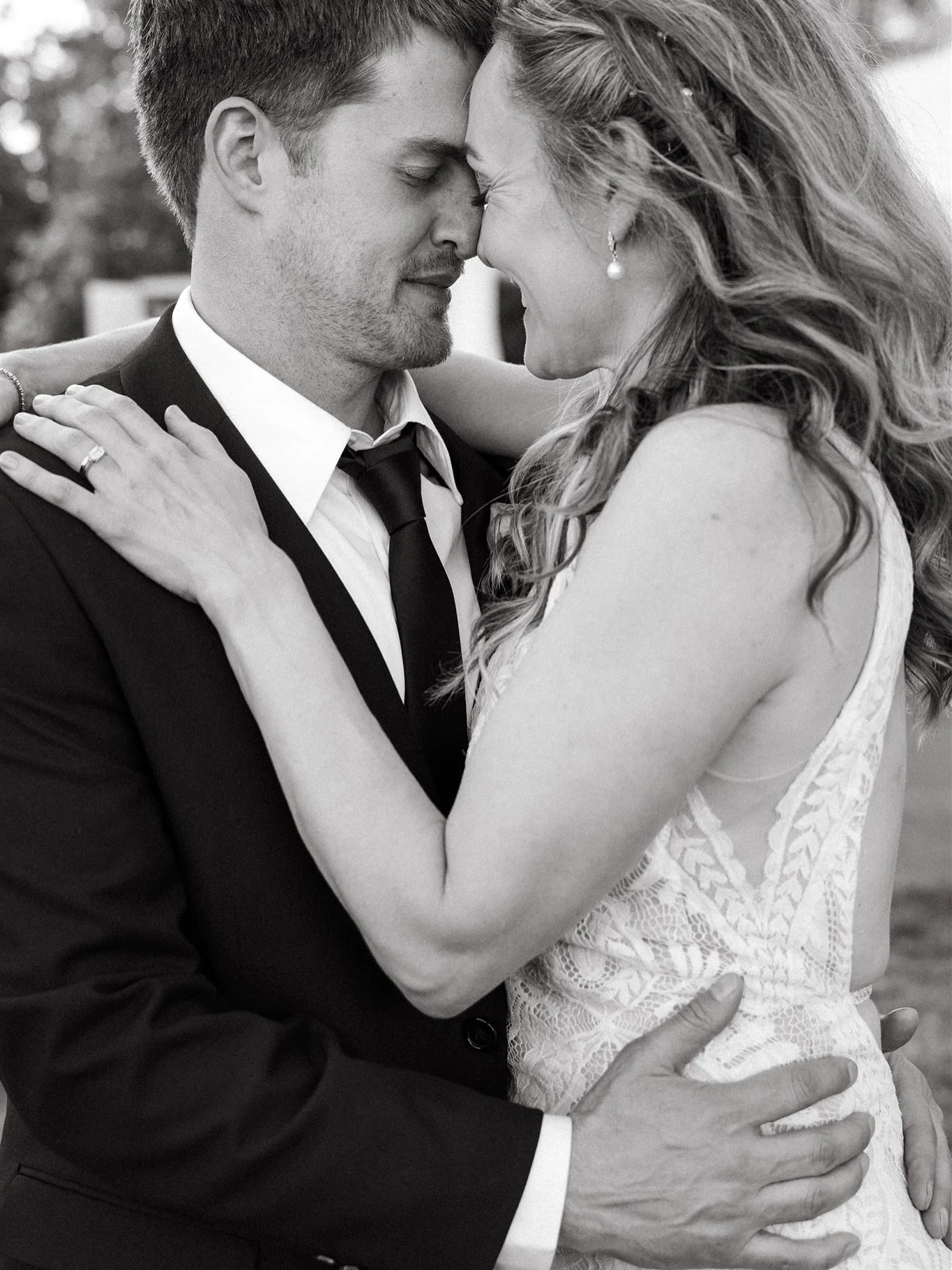 Your wedding day isn&rsquo;t a photoshoot. 80% percent of the time - I am ANTICIPATING moments rather than orchestrating them. And it&rsquo;s those UNSCRIPTED photographs that are treasured the most. An extraordinary photographer follows the emotion 