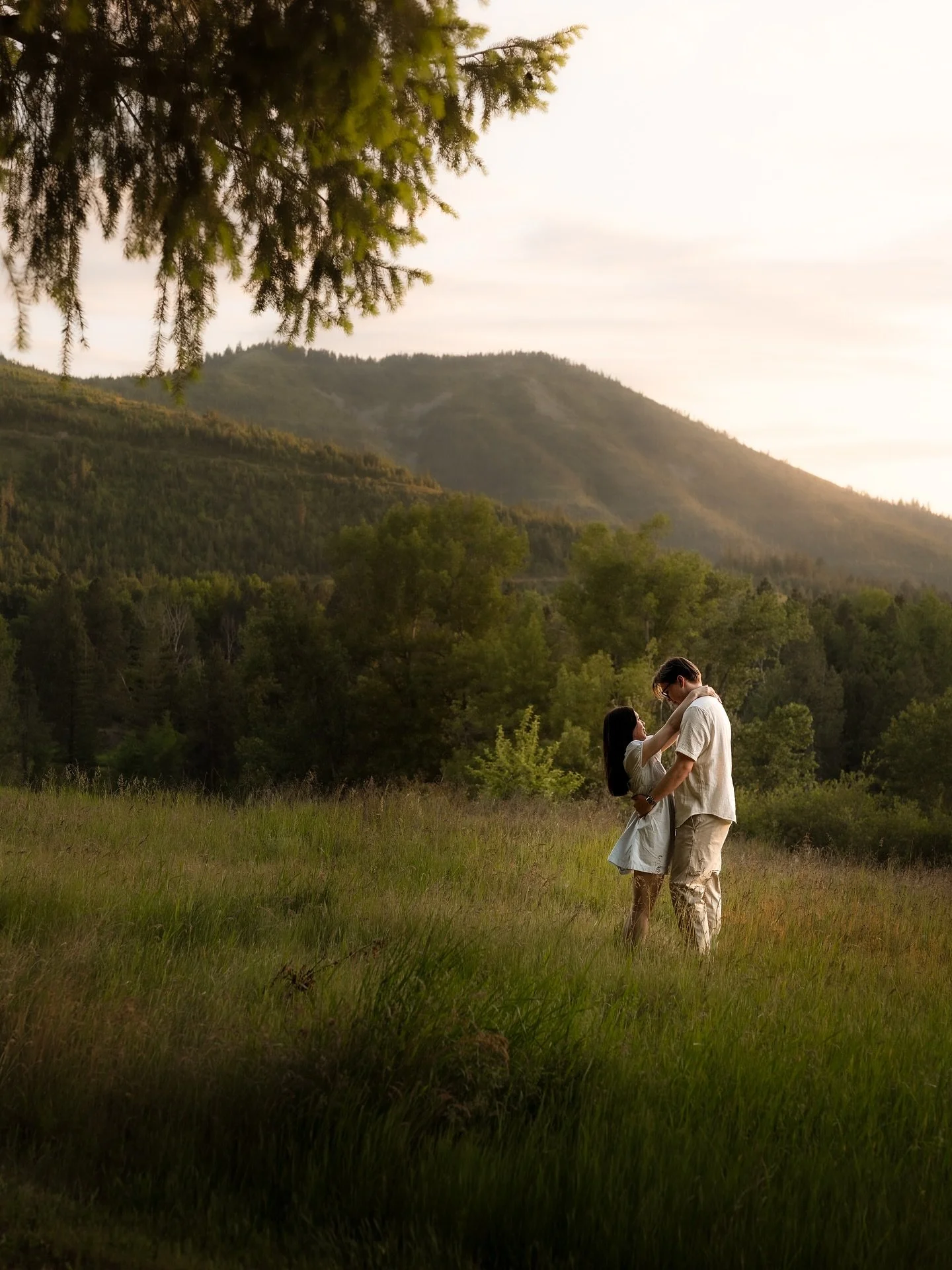 cutest couples 😍 #cda #coeurdalene #weddingphotographer
